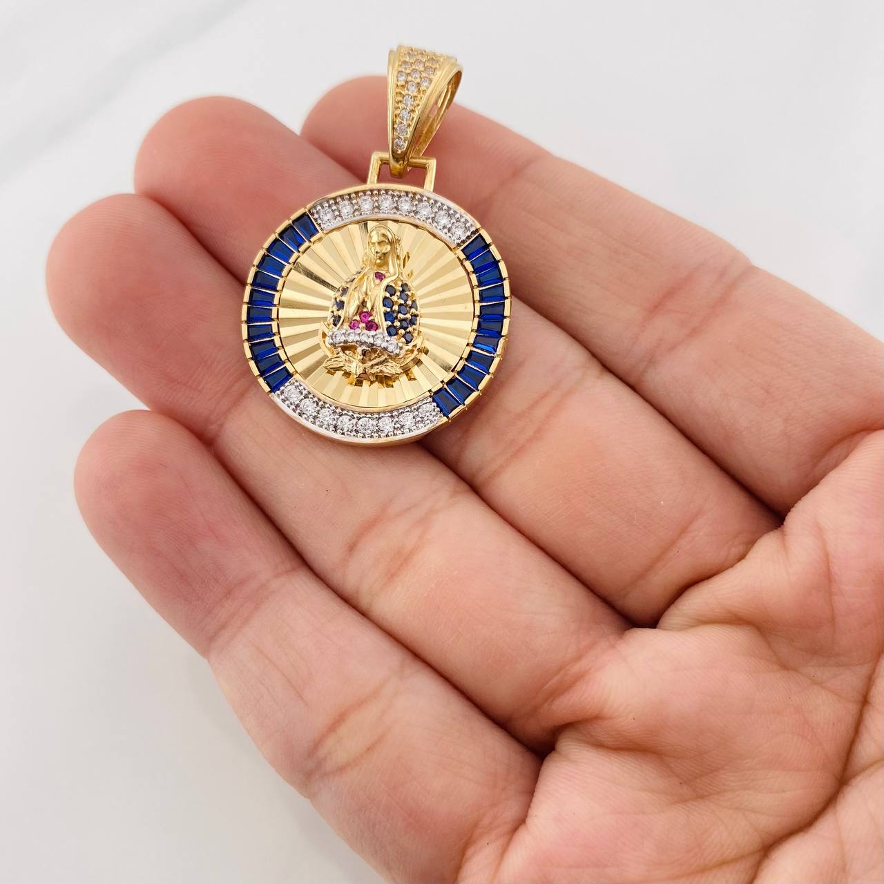 Dije Virgen de Guadalupe 7g / 3.8cm Dos Oros Amarillo Blanco 18K