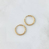 Candongas Aro Rayado 0.55gr / 1.3cm / Oro Amarillo 18K ©