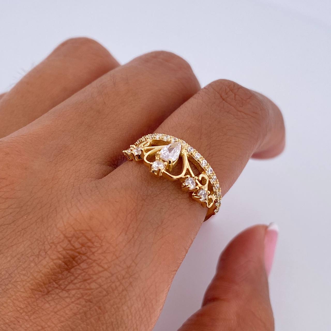 Anillo Corona 2.3gr / T5 1/2 / Circones Blancos Oro Amarillo 18K &