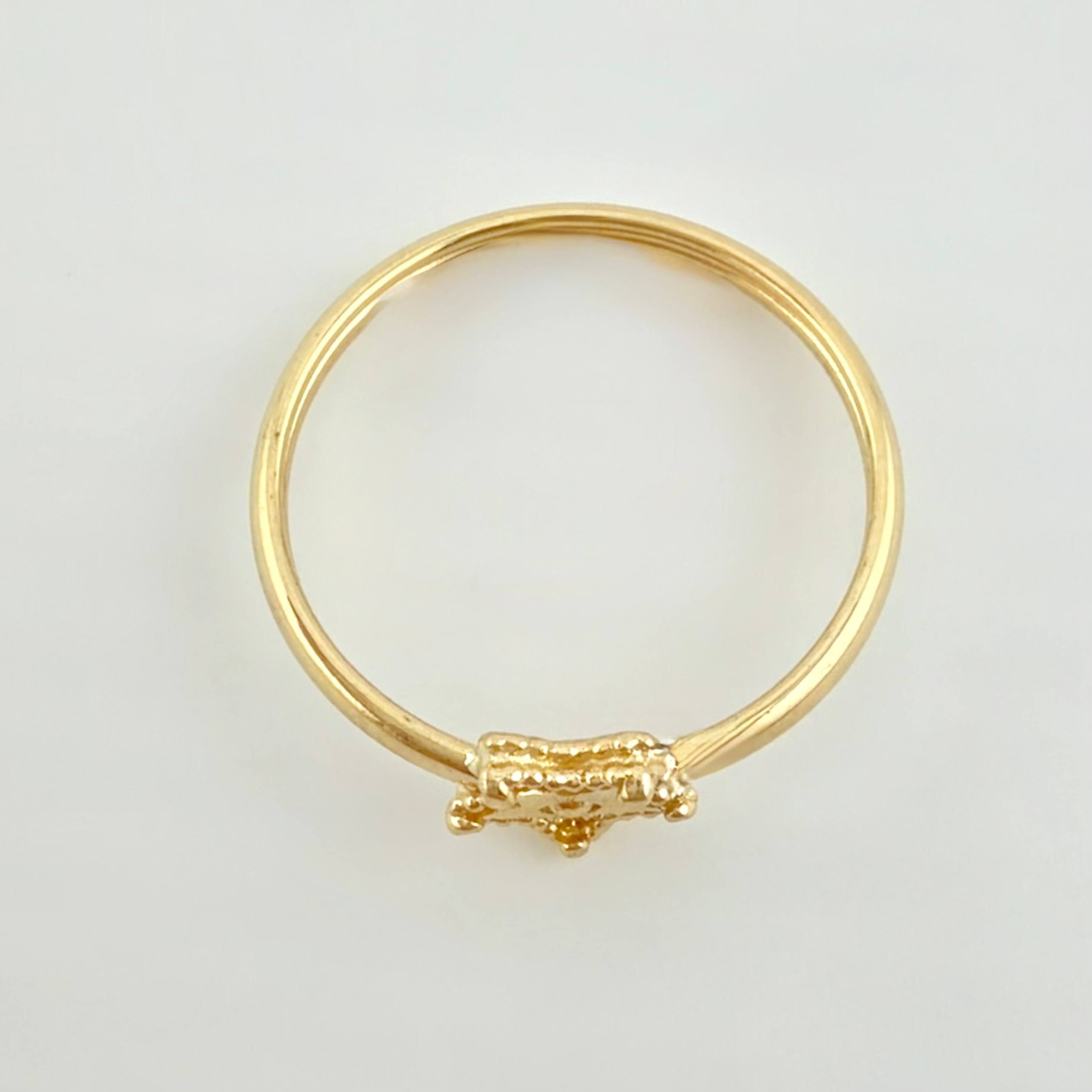 Anillo Estrella Diamantada 1.05gr / T7 1/4 / Oro Amarillo 18K