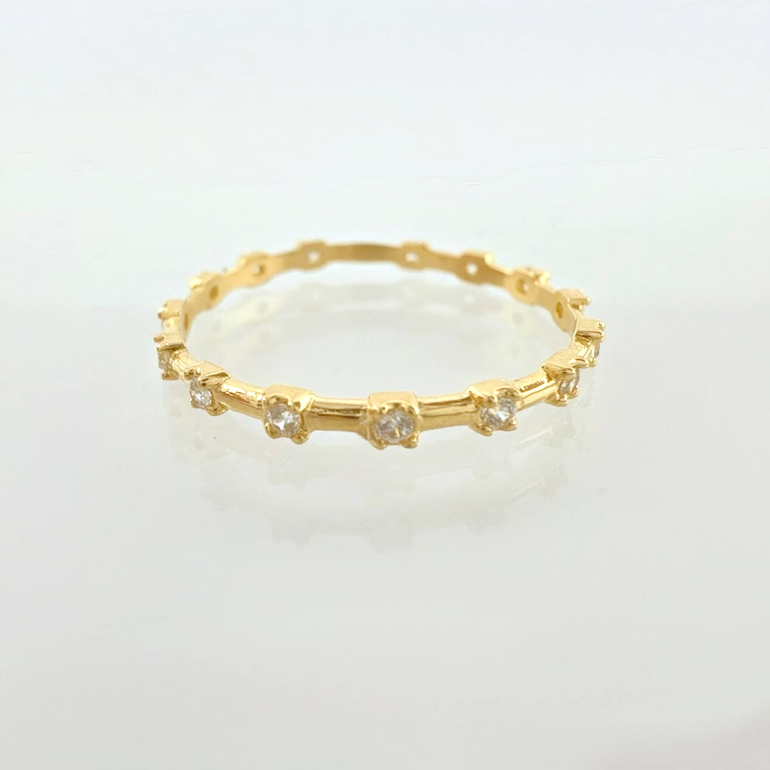 Anillo Centella Alternada 0.8gr / T6 / Oro Amarillo 18K ©