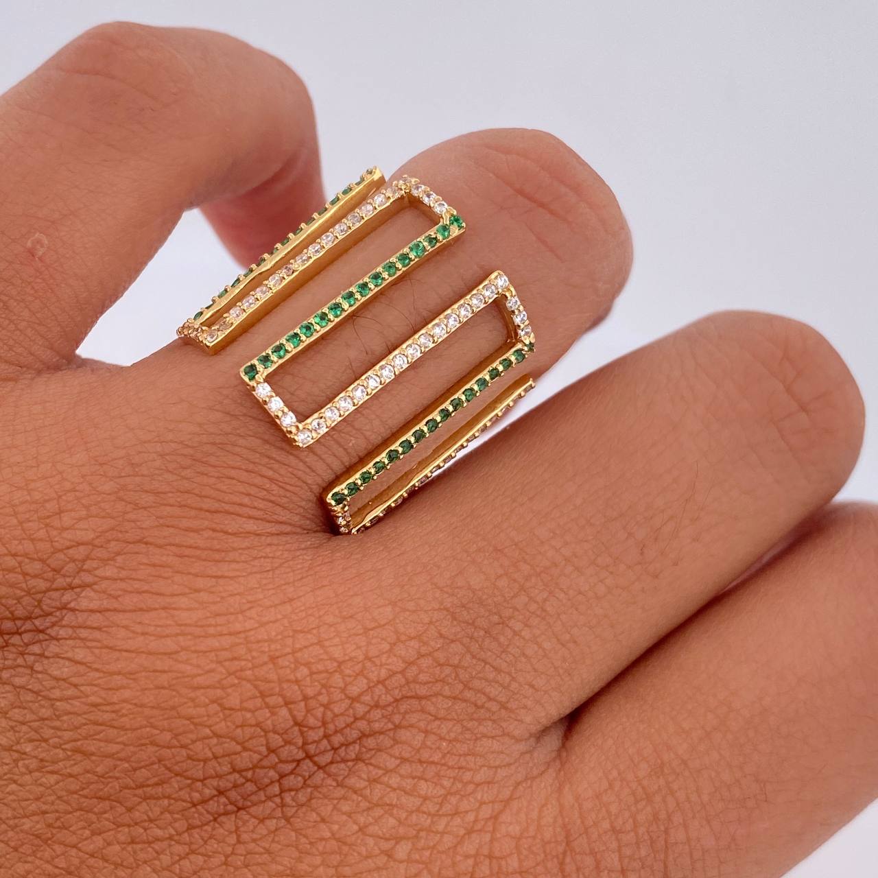 Anillo Strong 3.6gr / T6 / 2cm / Circones Verdes Blancos Oro Amarillo 18K &