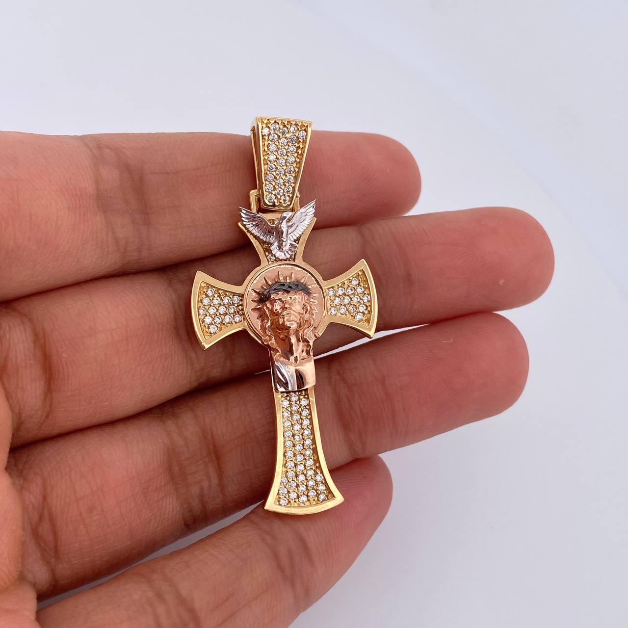 Dije Cruz Rostro Jesus 8.85gr / 4.9cm / Circones Blancos Tres Oros 18K &