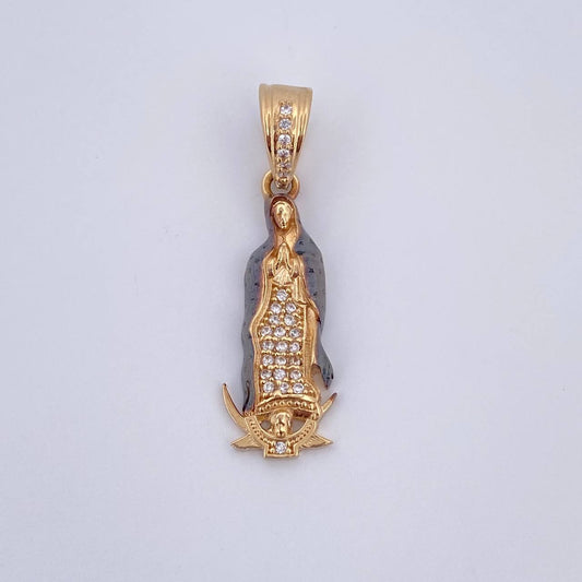 Dije Virgen Guadalupe 2.9gr / 3.2cm / Circones Blancos Dos Oros Negro Amarillo 18K &
