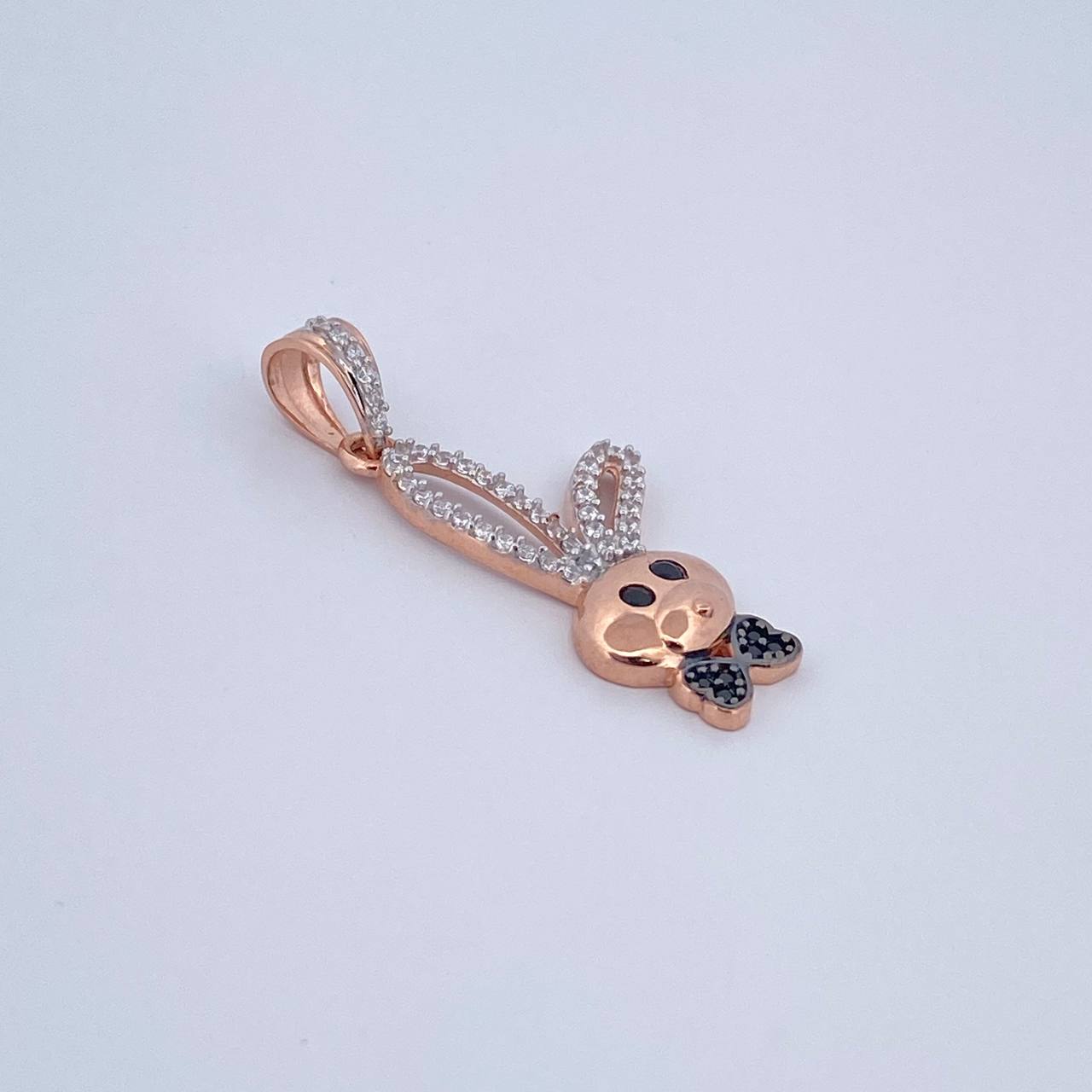 Dije Conejo 2.2gr / 3cm / Circones Negros Blancos Tres Oros 18K &