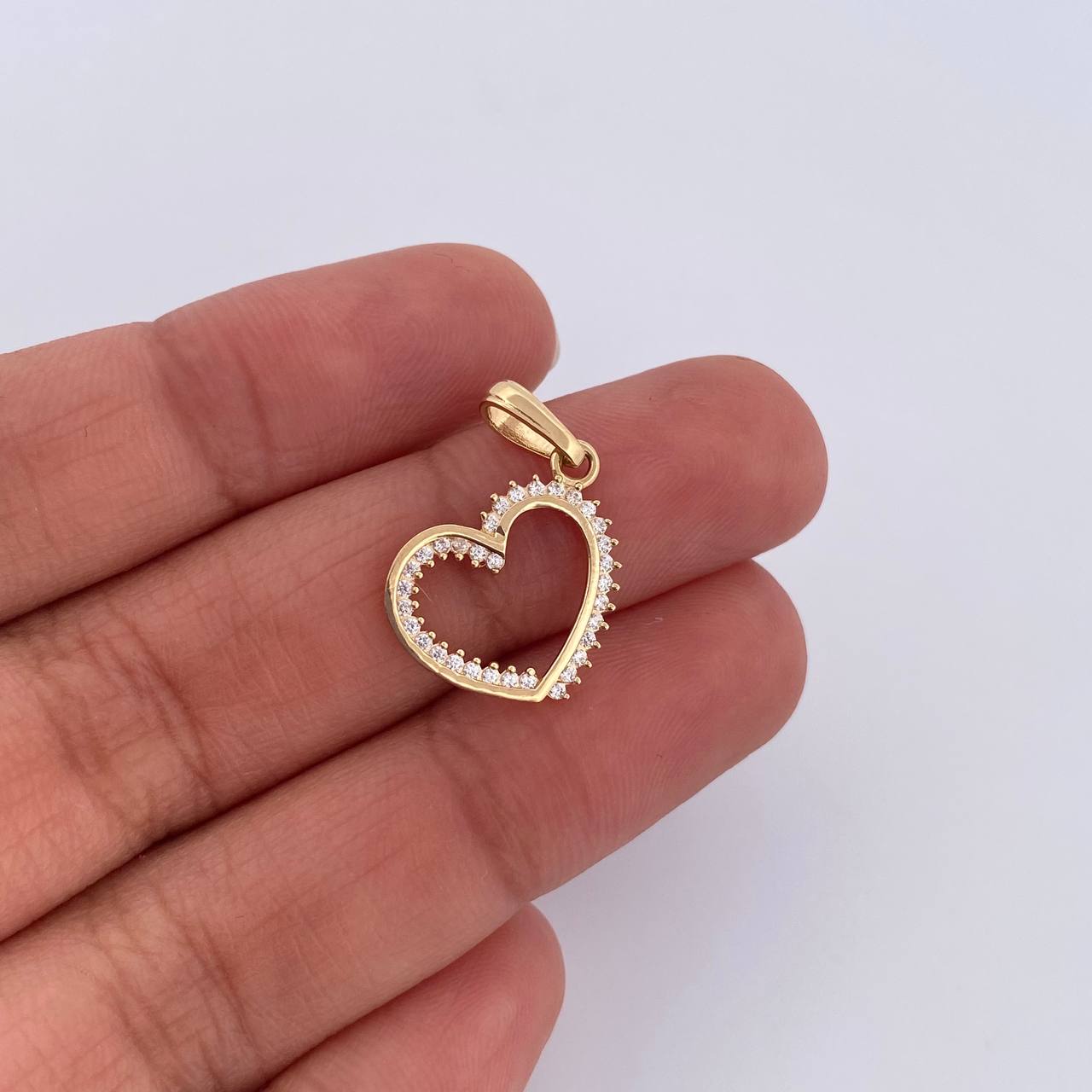 Dije Silueta Corazon 1.2gr / 2.2cm / Circones Blancos Oro Amarillo 18K &