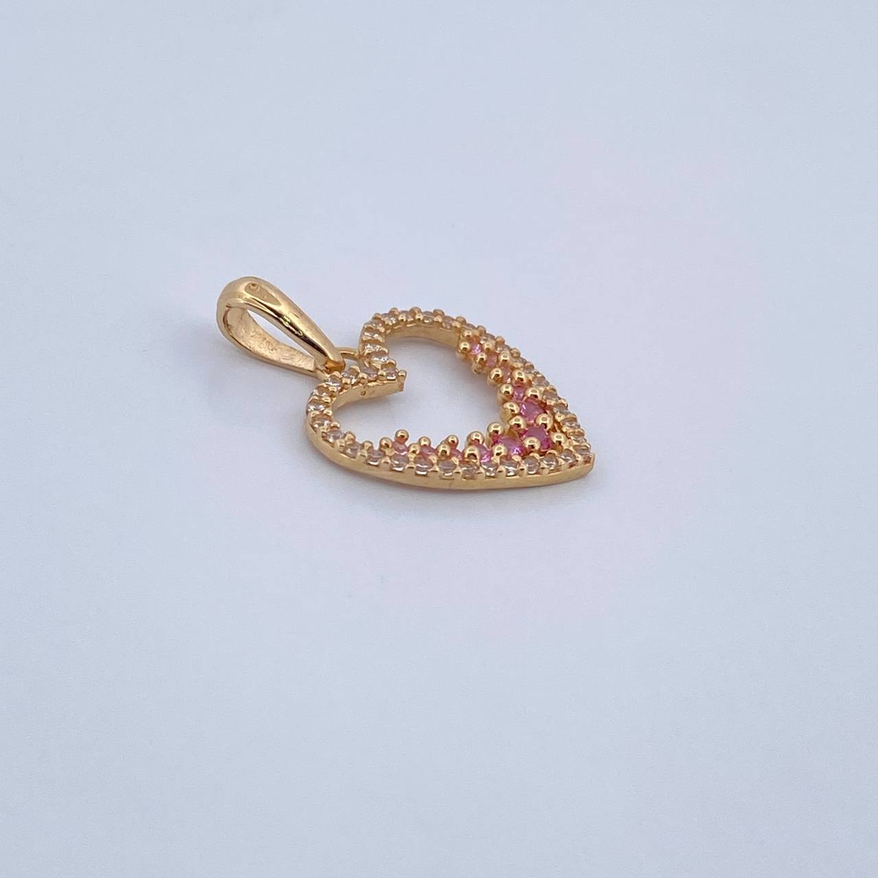 Dije Silueta Corazon 1.4gr / 2cm / Circones Lilas Blancos Oro Amarillo 18K &