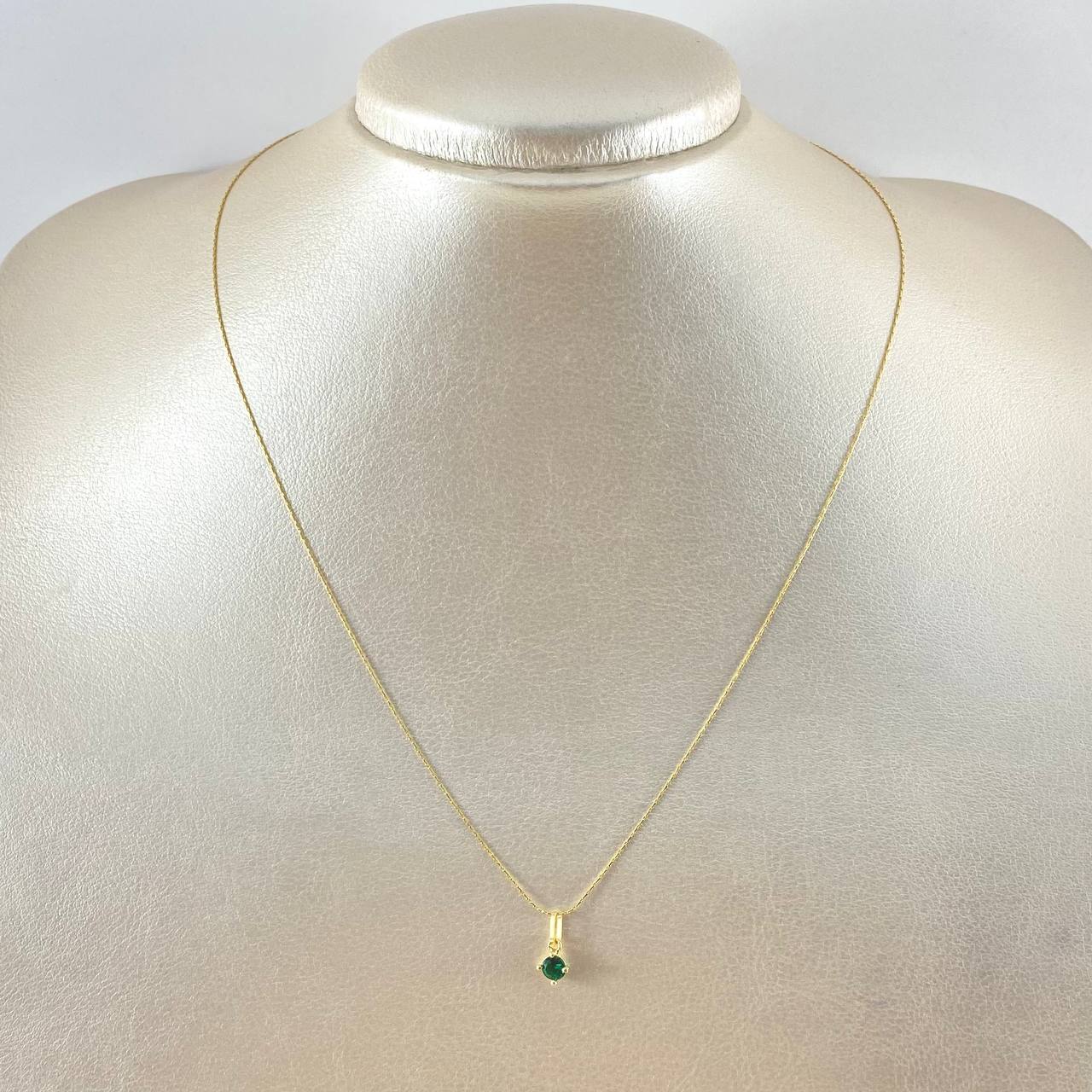 Set Cadena y Dije Aguja Trenzada + Piedra 1.25gr / 45cm / Oro Amarillo 18K (Oferta) ©