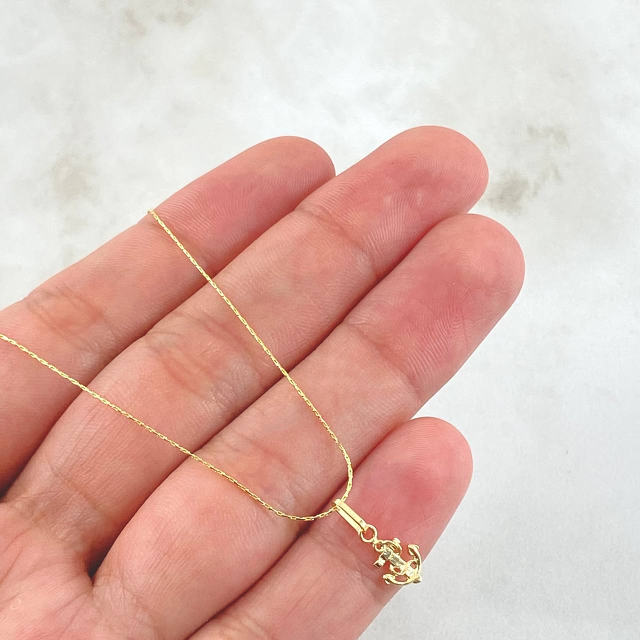 Set Cadena y Dije Aguja Trenzada + Ancla 1.25gr / 45cm / Oro Amarillo 18K (Oferta) *