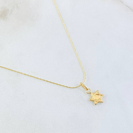 Set Cadena y Dije Aguja Trenzada + Estrella De David 1.2gr / 45cm / Oro Amarillo 18K (Oferta) ©