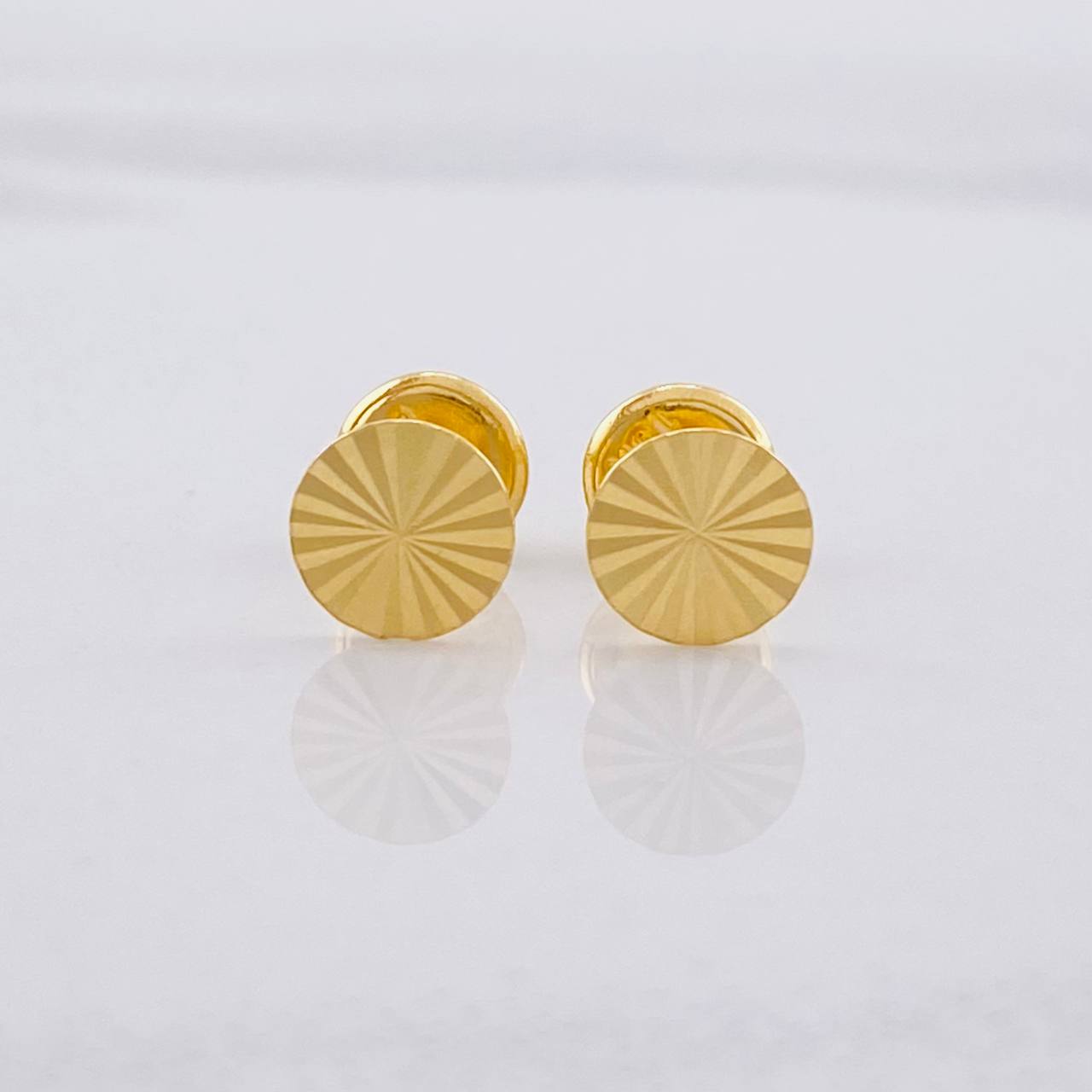 Topos Circulo Plano Diamantado 0.55g / 6.25mm Oro Amarillo 18K