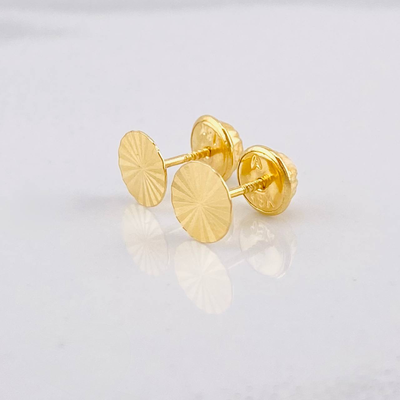 Topos Circulo Plano Diamantado 0.55g / 6.25mm Oro Amarillo 18K