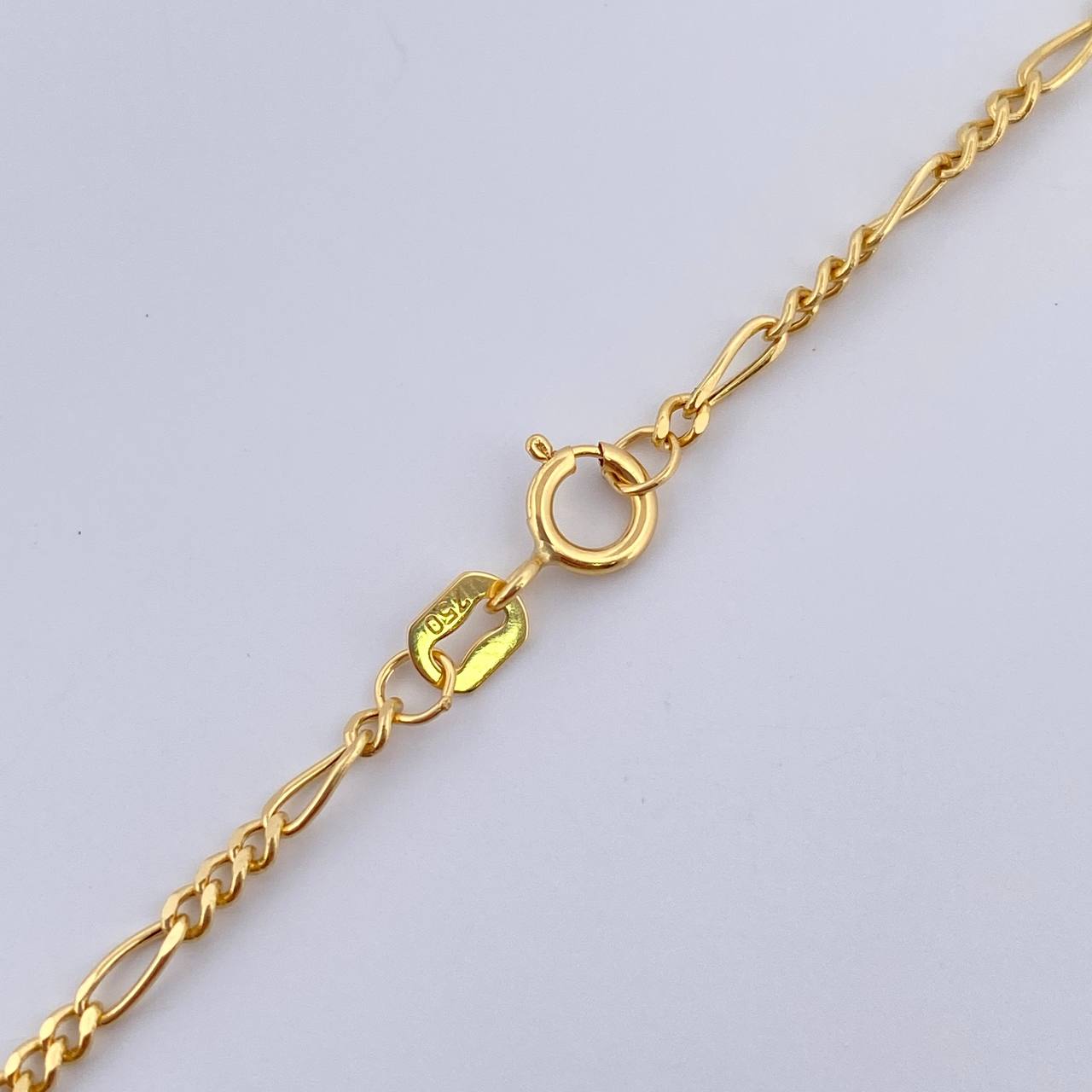 Cadena Figaro 2.45gr / 59cm / +1 Oro 18K &