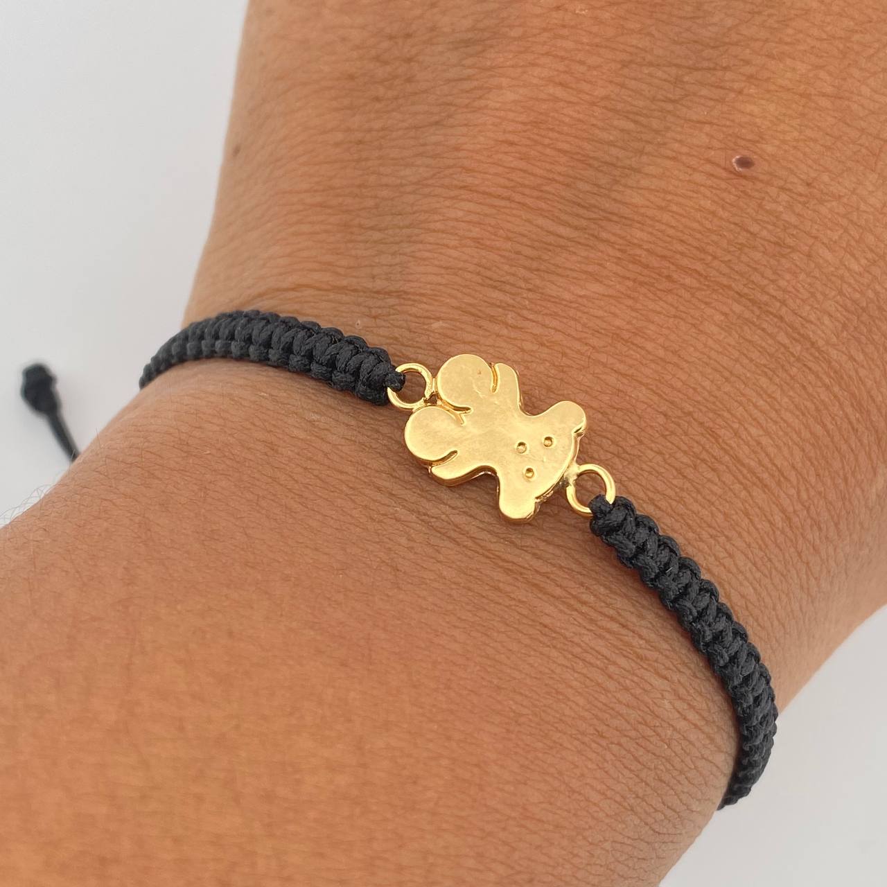 Pulsera Negra Herraje Oso Ts 0.55gr / Troquelada Oro Amarillo 18K &