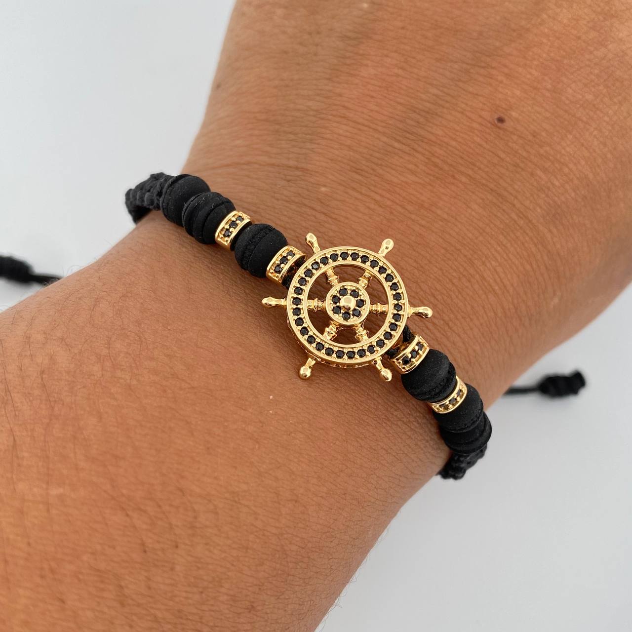 Pulsera Negra Herraje Timon 3.8gr / Circones Negros Neoprenos Oro Amarillo 18K &