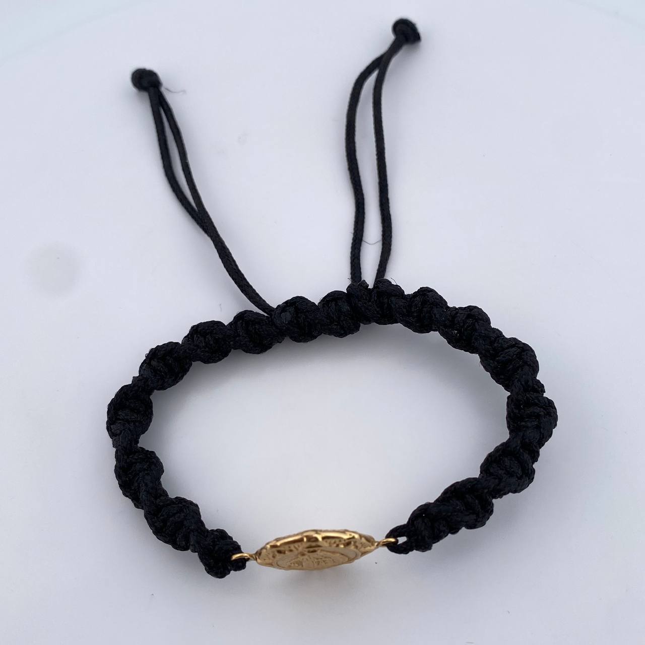 Pulsera Negra Herraje Virgen Del Carmen 1.35gr / Troquelada Oro Amarillo 18K &