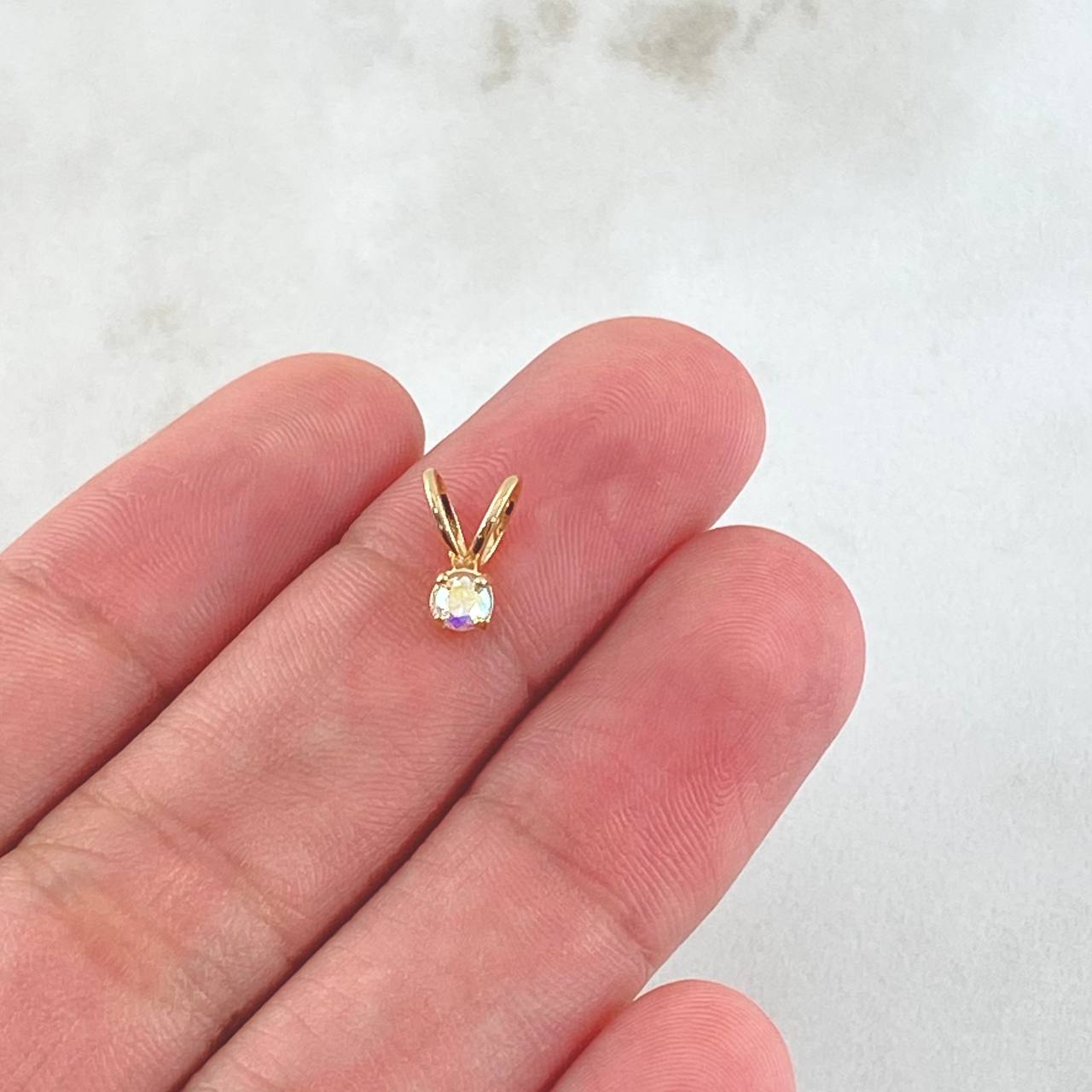 Dije Piedra Regalo 0.4gr / 1cm / Circon Tornasol Oro Amarillo 18K ©