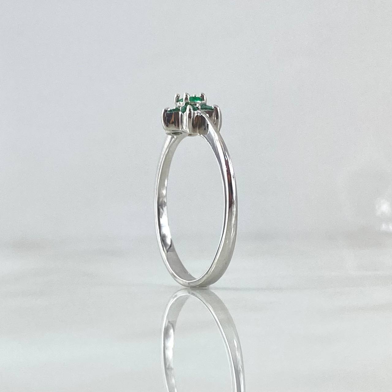 Anillo Solitario Flor Driada 2.45gr T7 1/4 Anillo Esmeraldas 23pts Oro Blanco (Joya)*