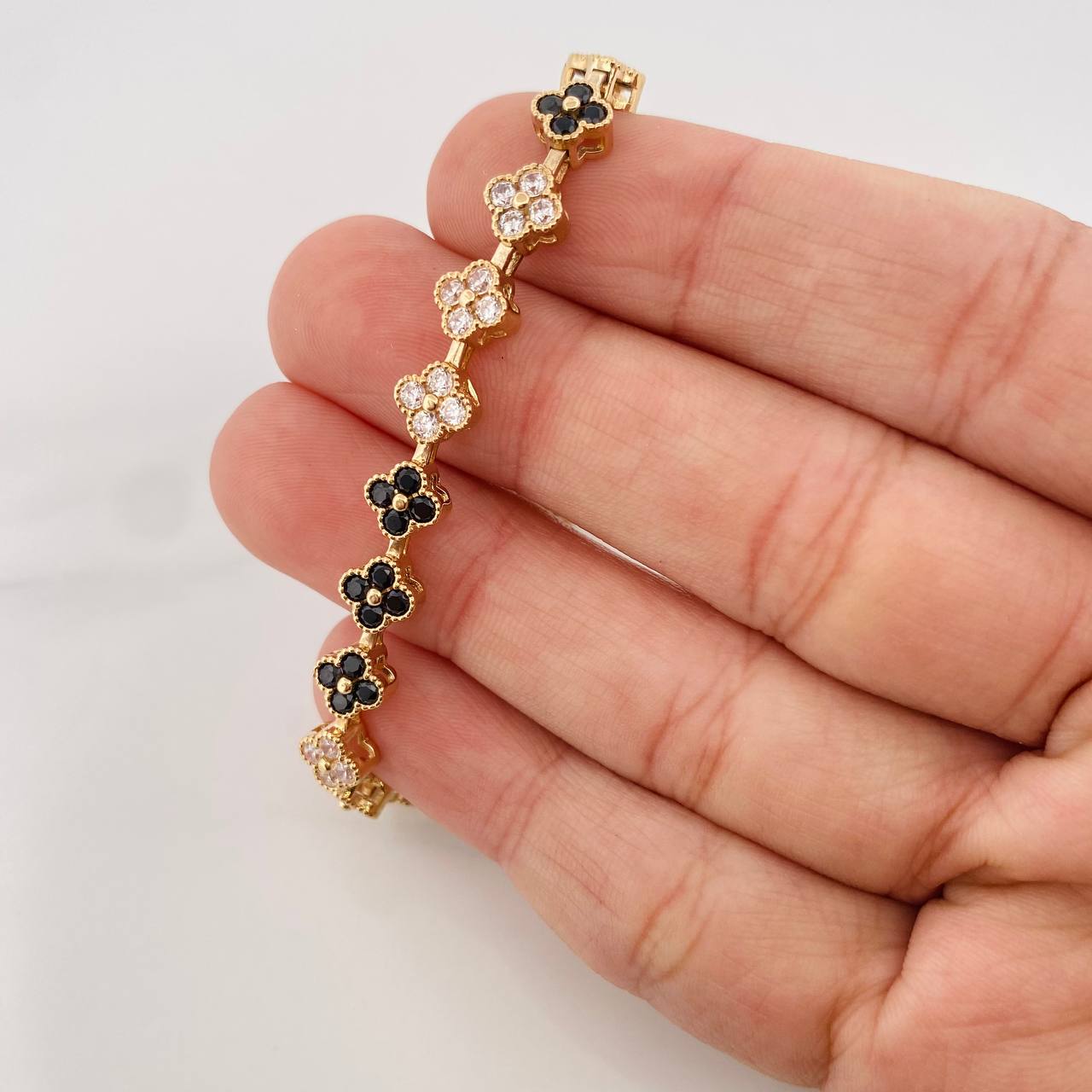 Pulso Flores 10.2g / 14cm / 6mm Oro Amarillo 18K
