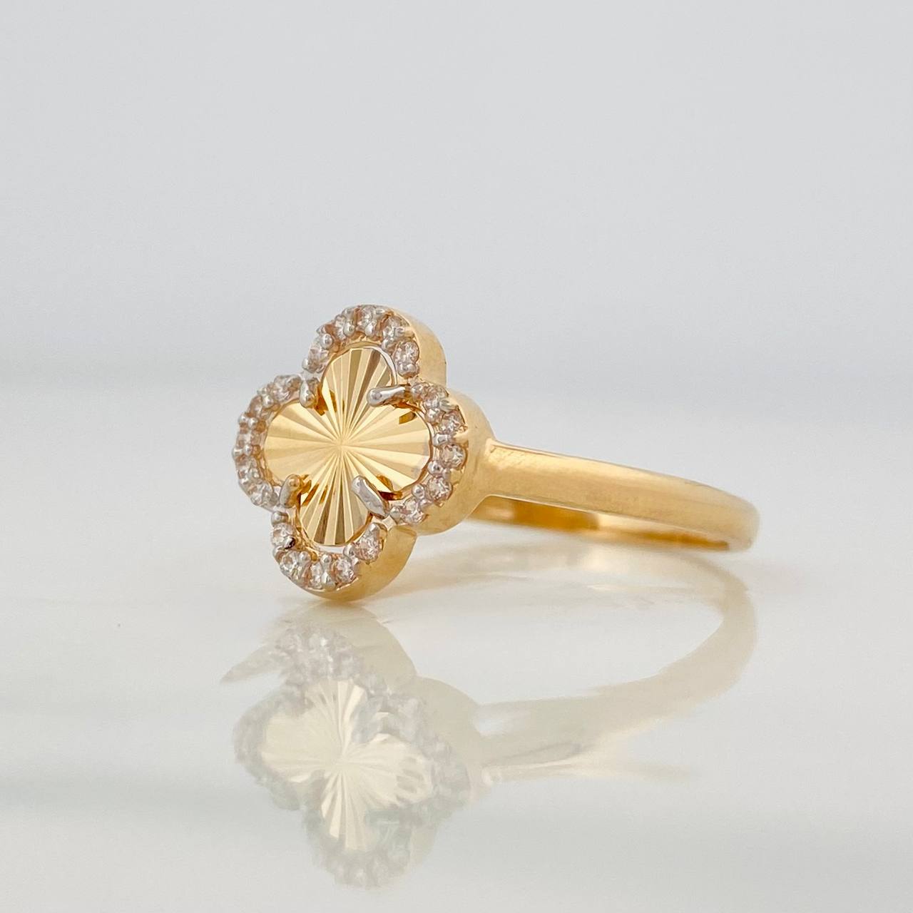 Anillo Trebol 2.25g / T6 Dos Oros Amarillo Blanco 18K
