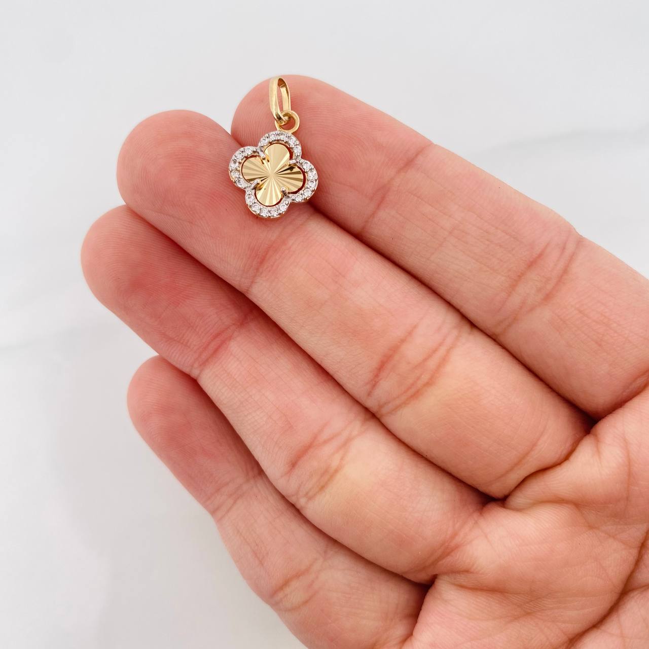 Dije Trebol 1g / 1.8cm Dos Oros Amarillo Blanco 18K