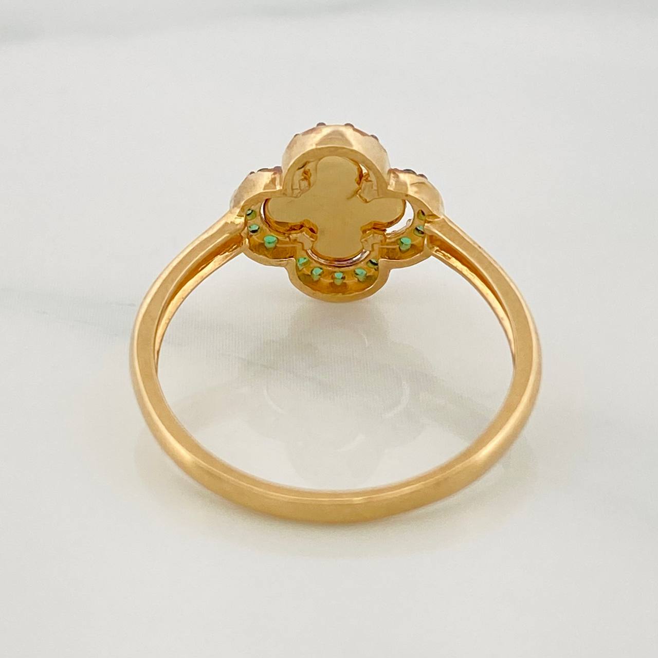 Anillo Trebol 2.15g / T6 3/4 Dos Oros Negro Amarillo 18K