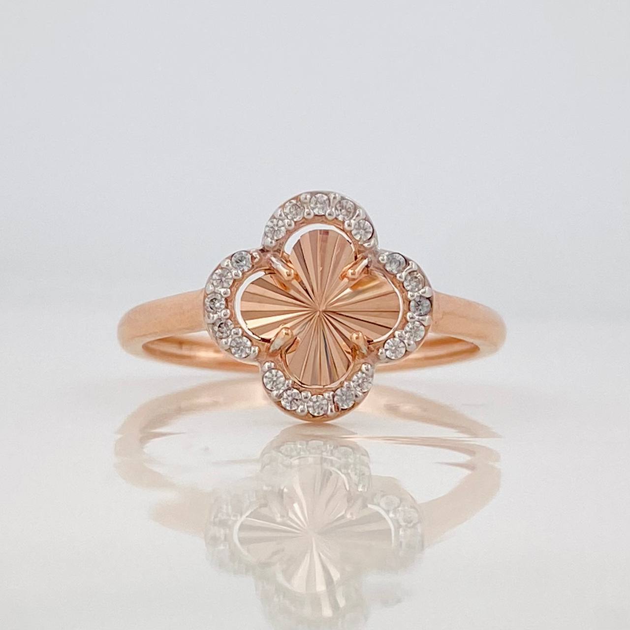 Anillo Trebol 2.05g / T6 3/4 Dos Oros Blanco Rosa 18K