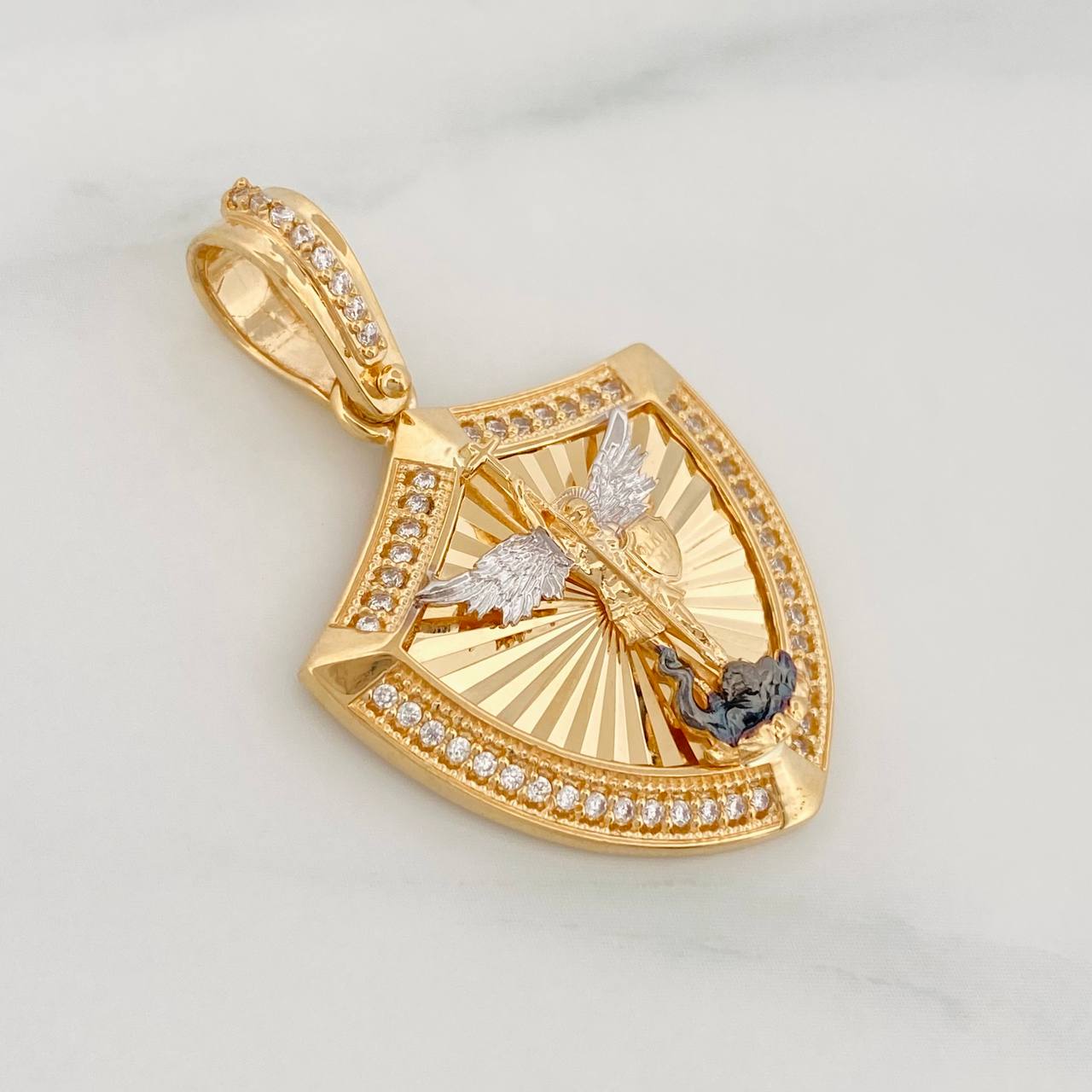 Dije San Miguel Arcángel 6.25g / 3.5cm Tres Oros 18K