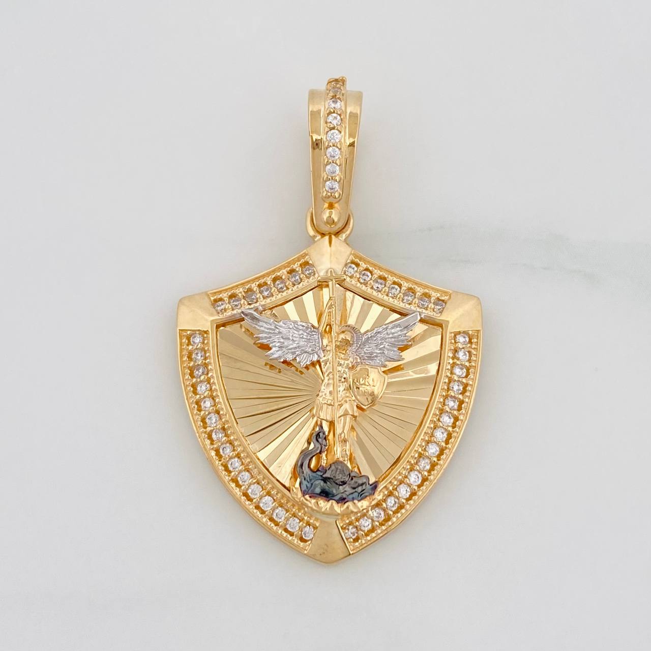 Dije San Miguel Arcángel 6.25g / 3.5cm Tres Oros 18K