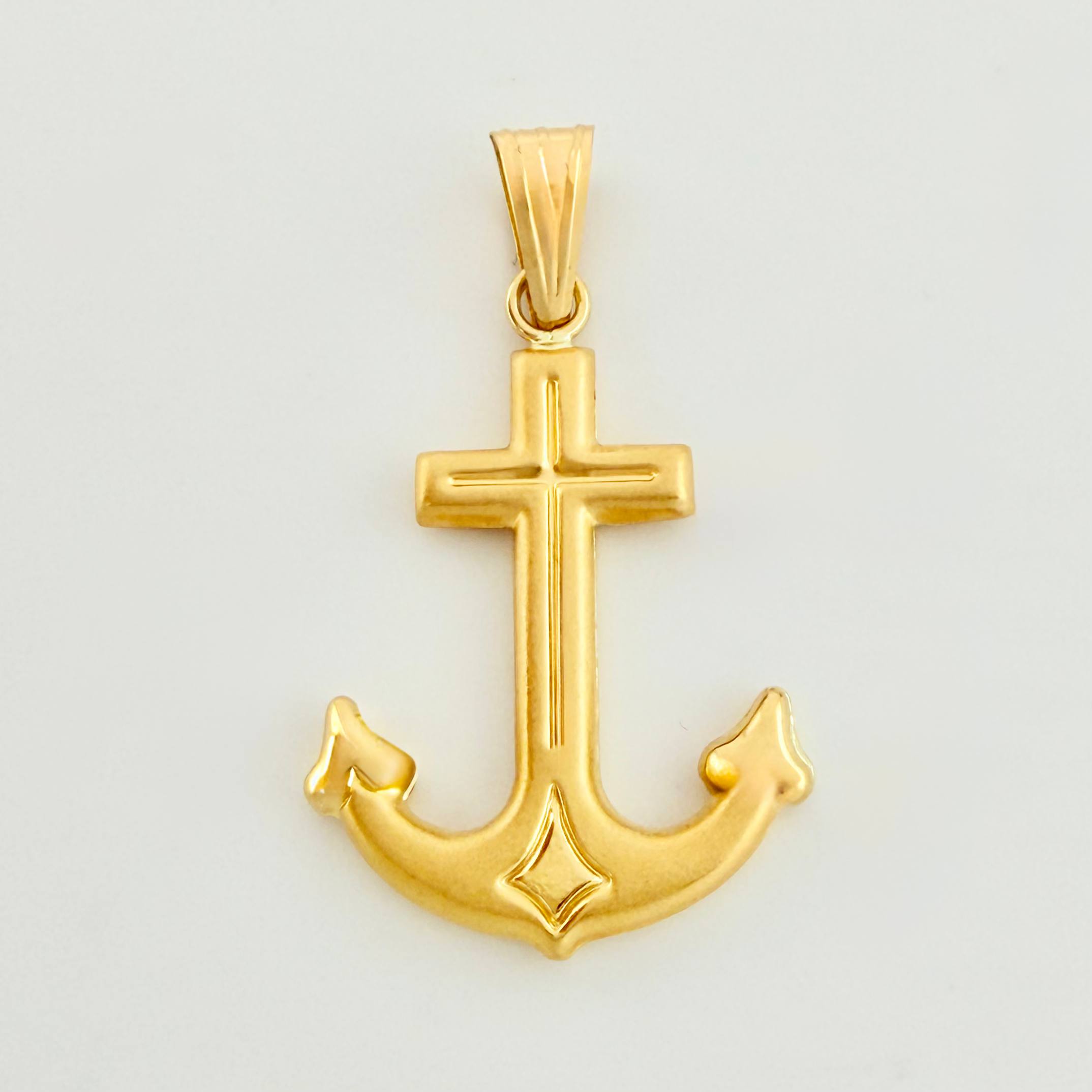 Dije Ancla 2.8gr / 4.05cm / Oro Amarillo 18K