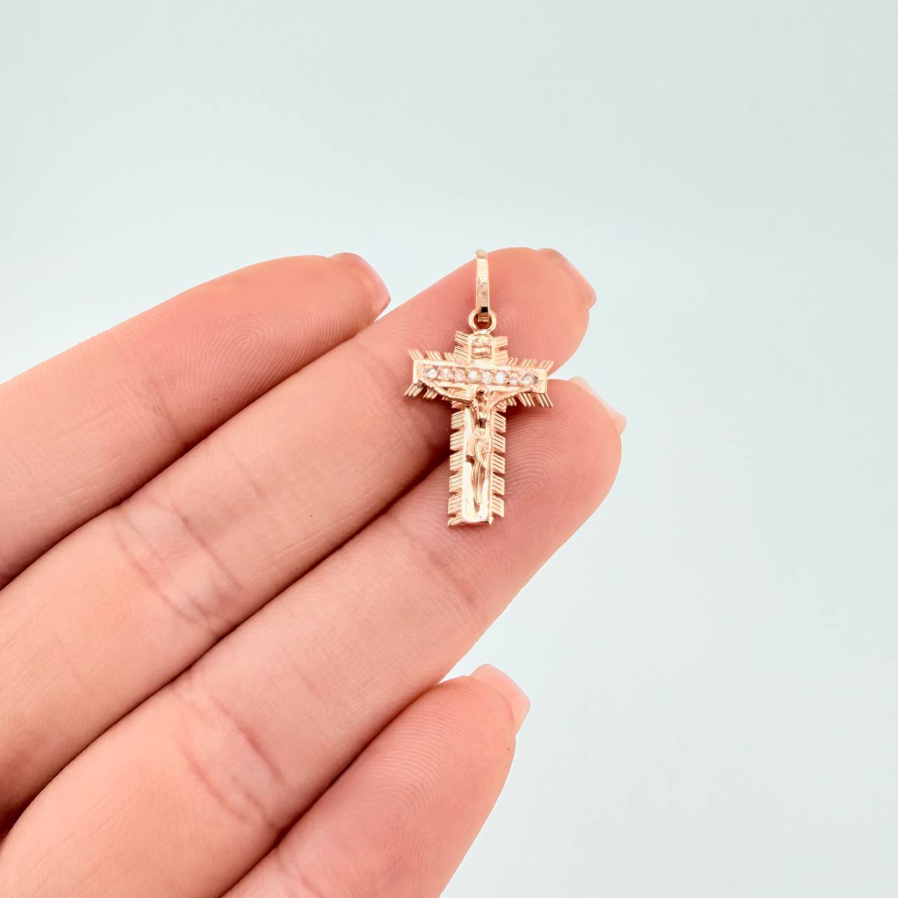Dije Cruz Señor De Los Milagros 2 g / 2.6 cm Oro Rosa 18K