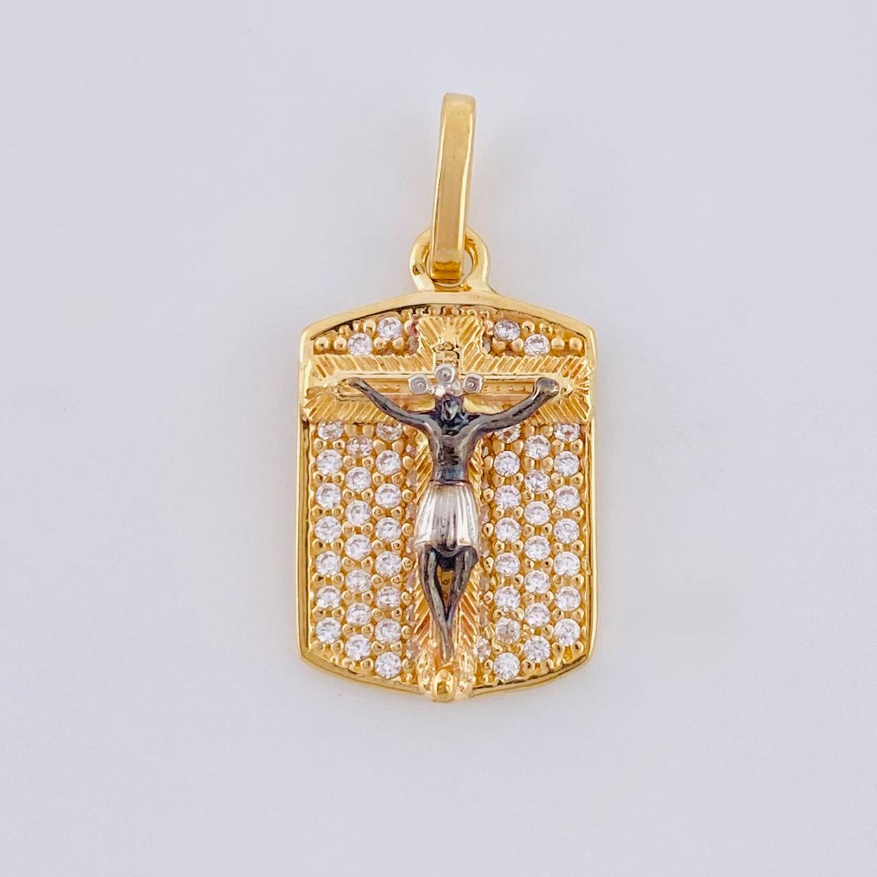 Dije Placa Cruz Cristo 2.25 g / 2.3 cm Dos Oros Amarillo Blanco 18K