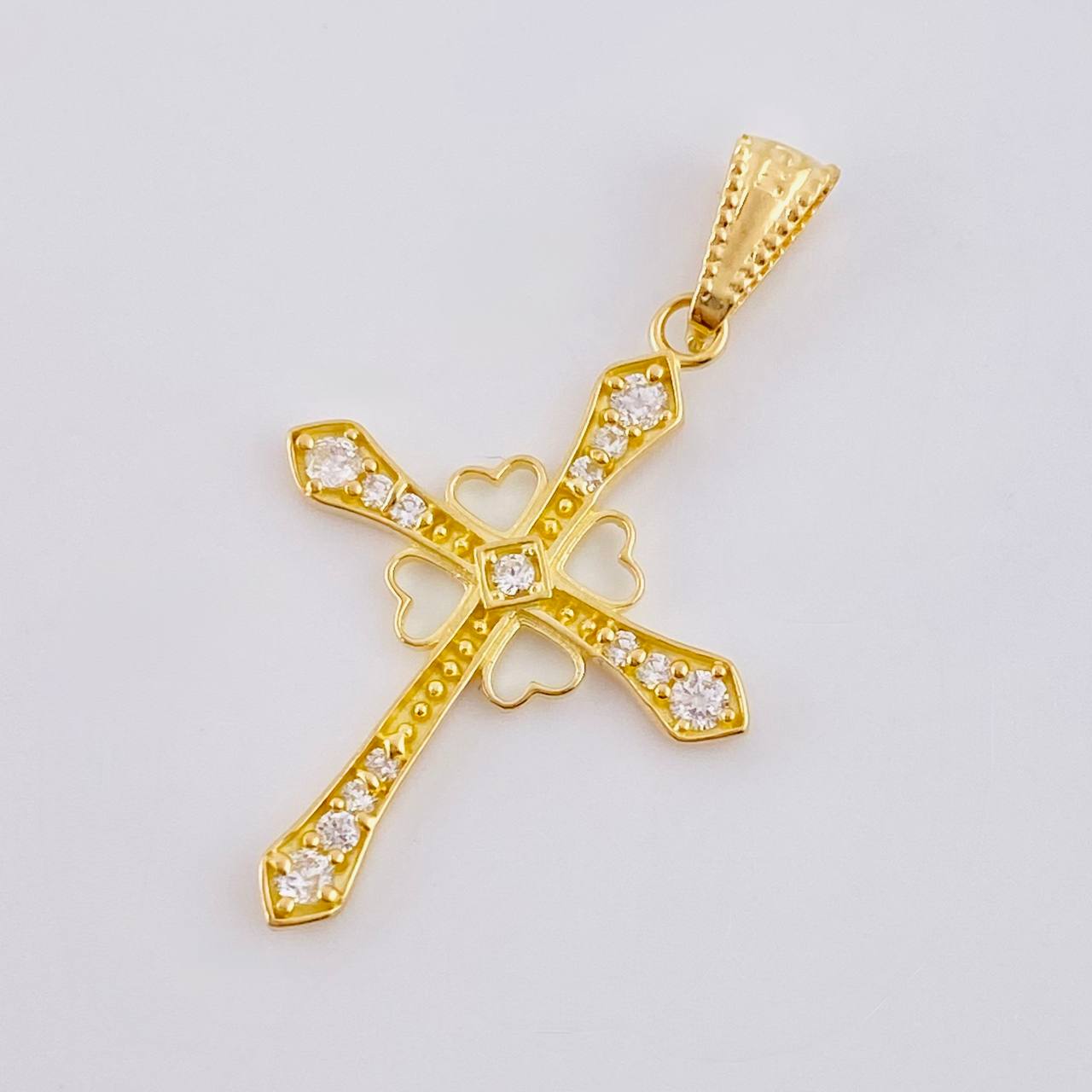 Dije Cruz Corazones 1.3 g / 3.3 cm Oro Amarillo 18K