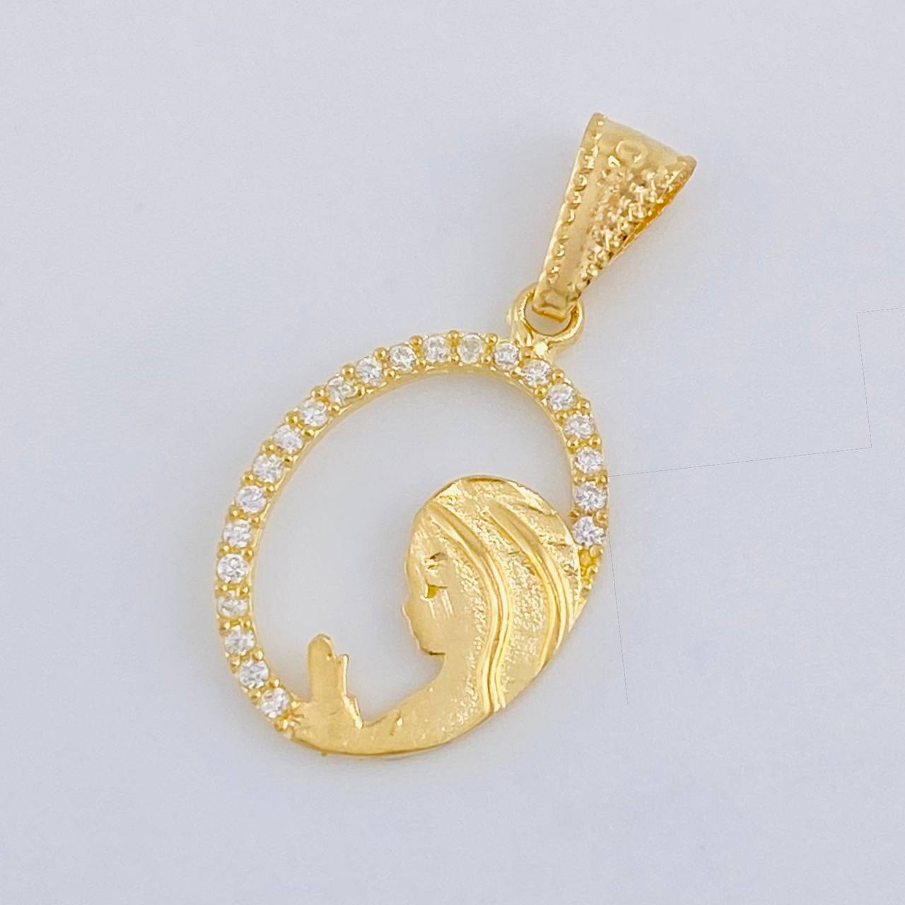 Dije Circulo Virgen Maria 1.05 g / 2.4 cm Oro Amarillo 18K