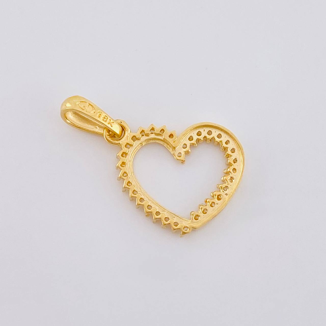 Dije Silueta Corazón 1.3 g / 2.2 cm Oro Amarillo 18K