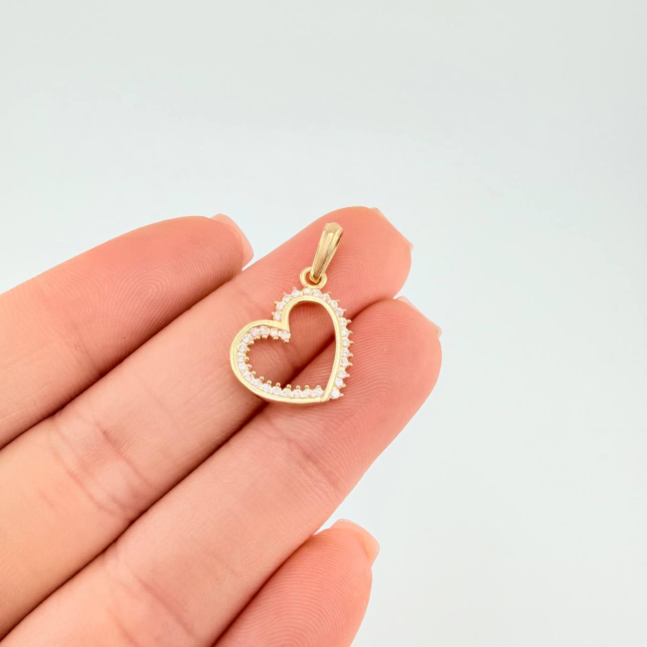 Dije Silueta Corazón 1.3 g / 2.2 cm Oro Amarillo 18K