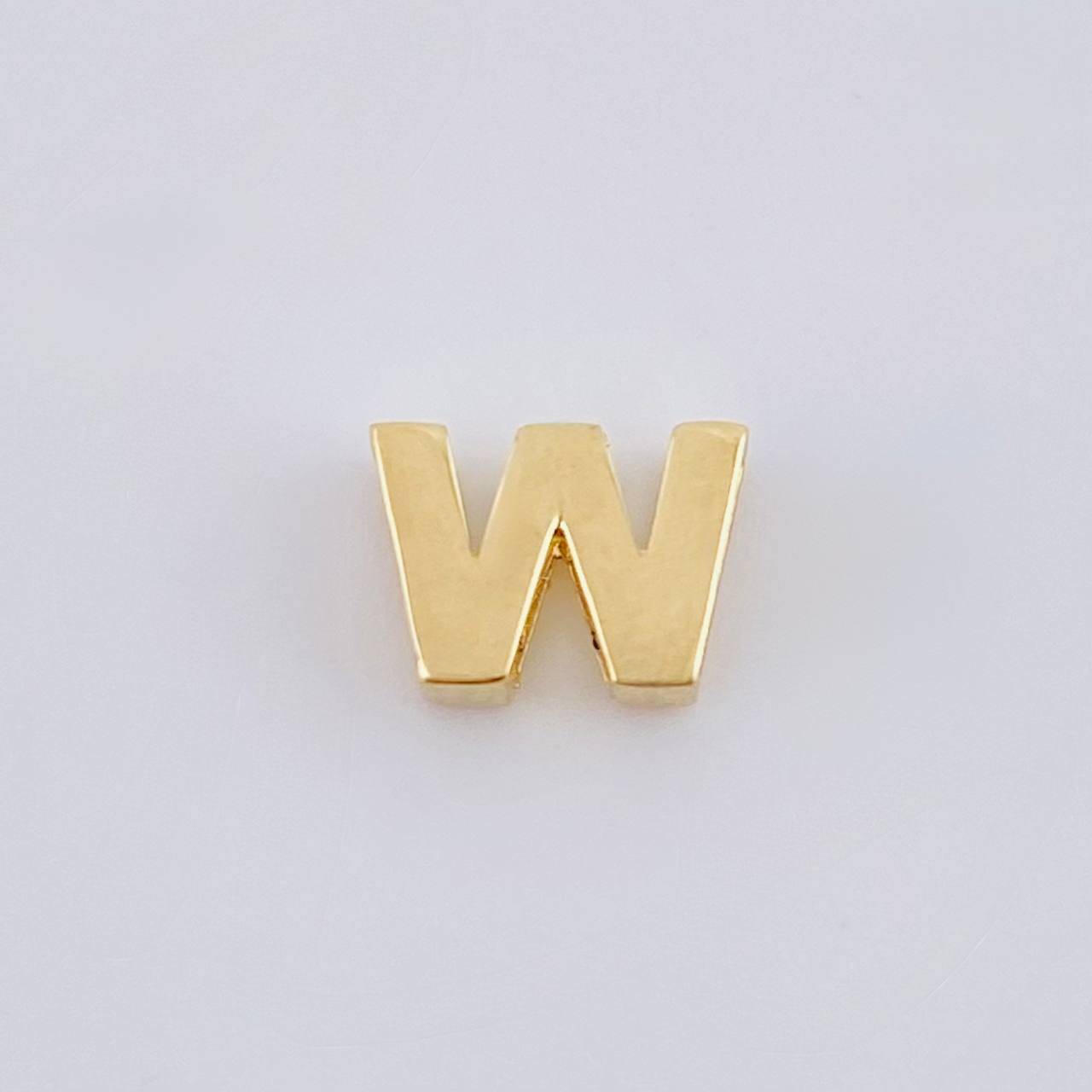 Herraje Letra W 0.35 g / 0.8 cm Oro Amarillo 18K