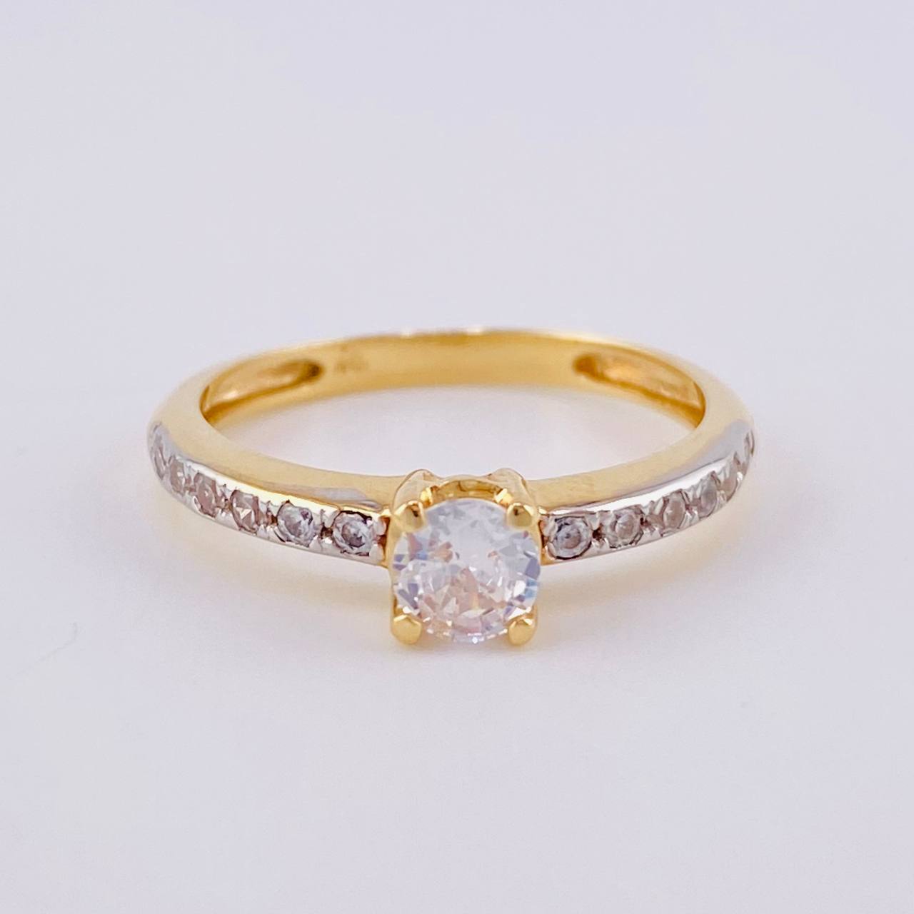 Anillo Solitario Tupido 2.6 g / T6 3/4 Dos Oros Amarillo Blanco 18K