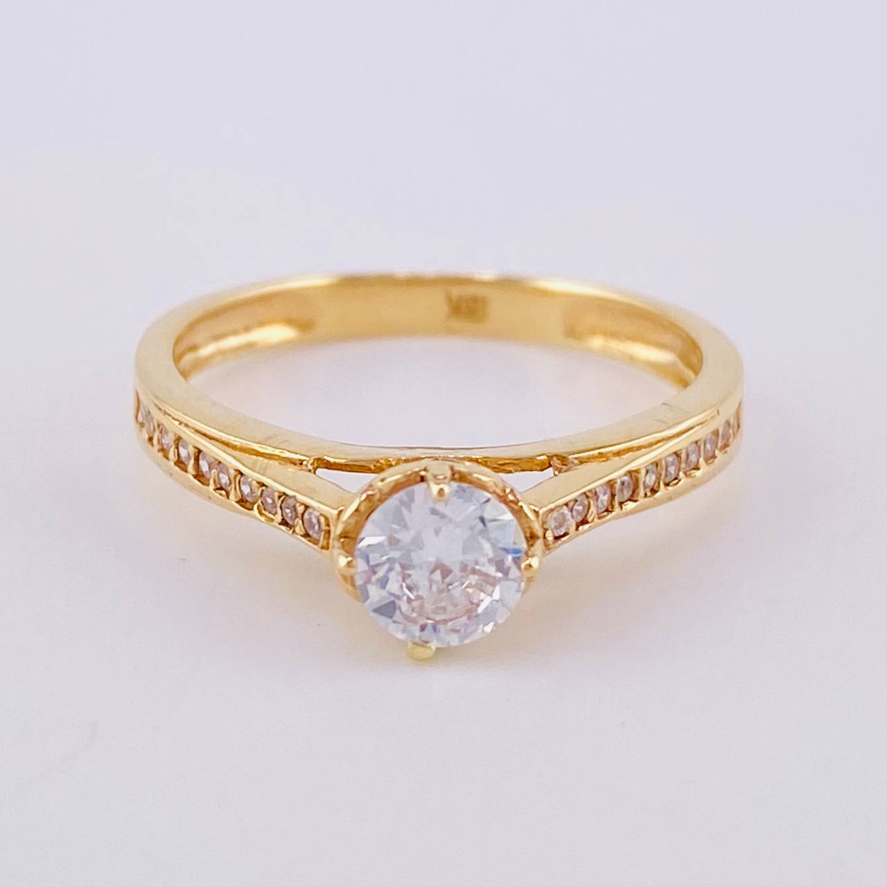 Anillo Solitario Corazón 2.5 g / T6 1/2 Oro Amarillo 18K