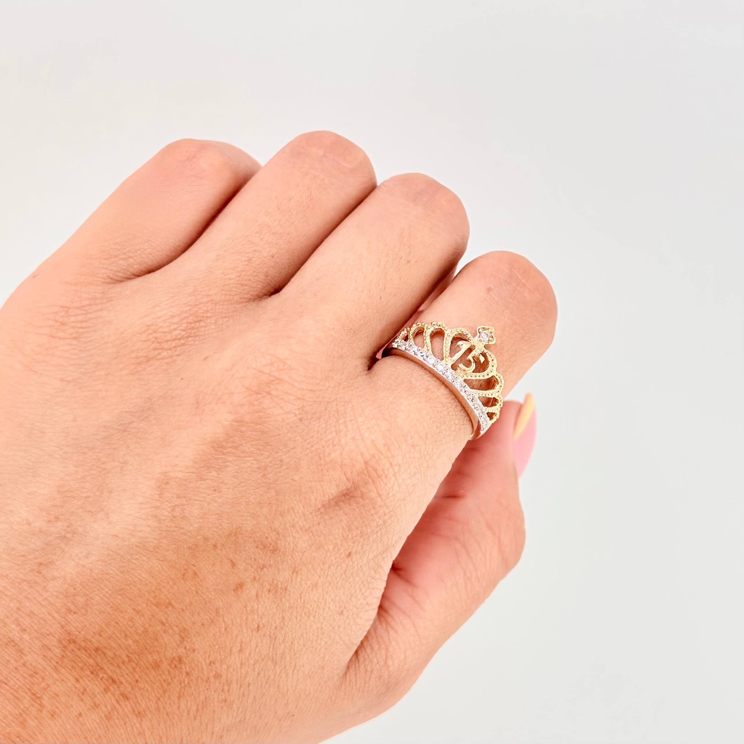 Anillo Corona Quinces 3.45 g / T7 Dos Oros Amarillo Blanco 18K