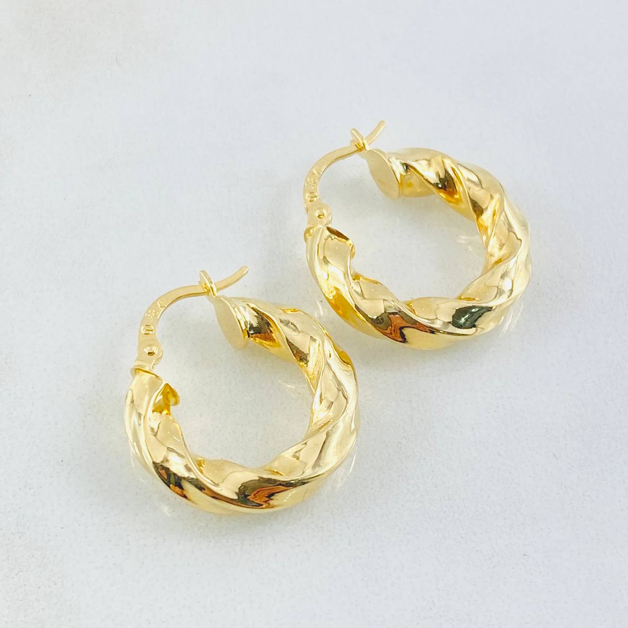 Candongas Deis 3.15gr / 2.3cm / Oro Amarillo 18K