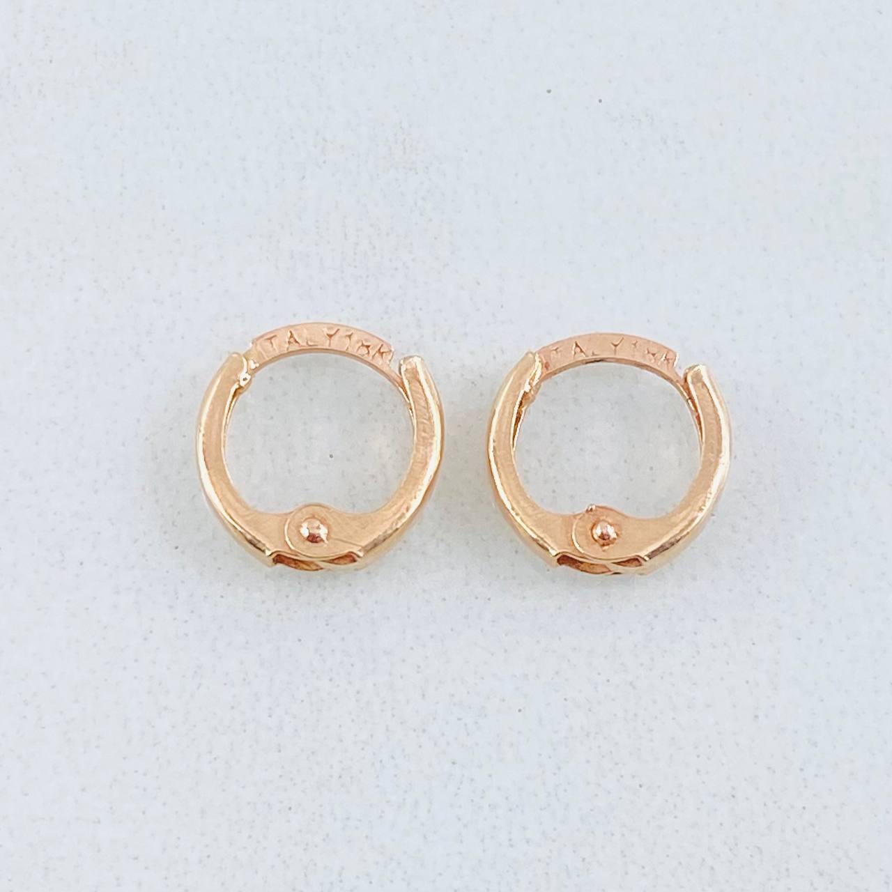 Candongas Kona 0.55gr / 0.9cm / Oro Rosa 18K