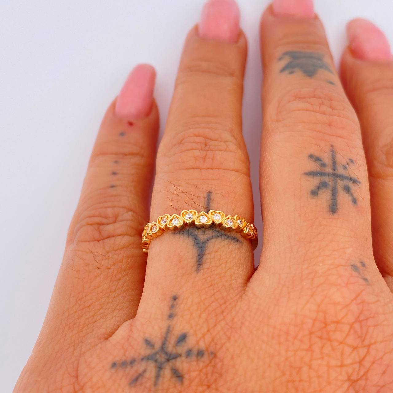 Anillo Corazones Intercalados 1.65gr / T6 3/4 / Oro 18K &