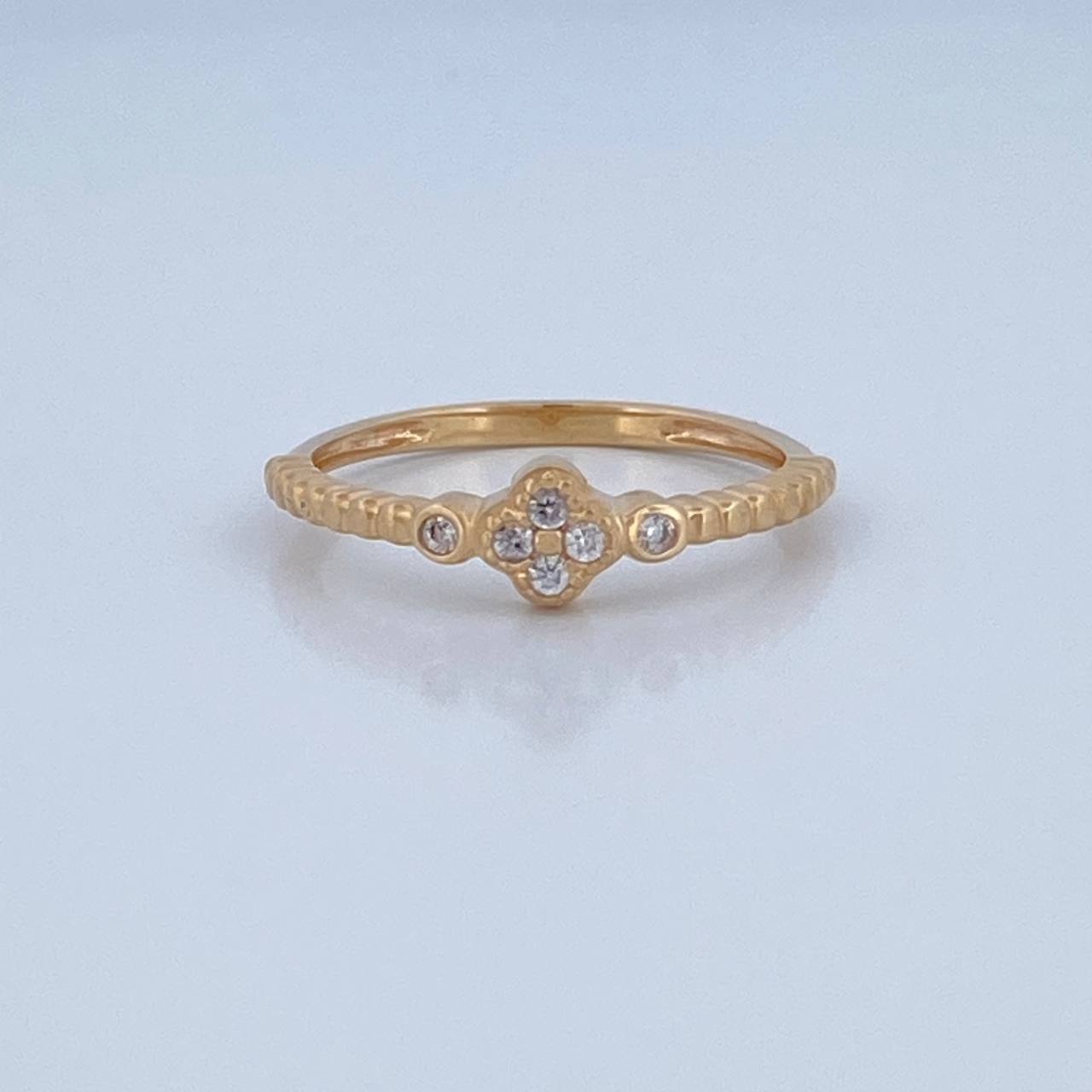 Anillo Solitario Trio 1.95gr / T7 1/4 / Oro 18K &