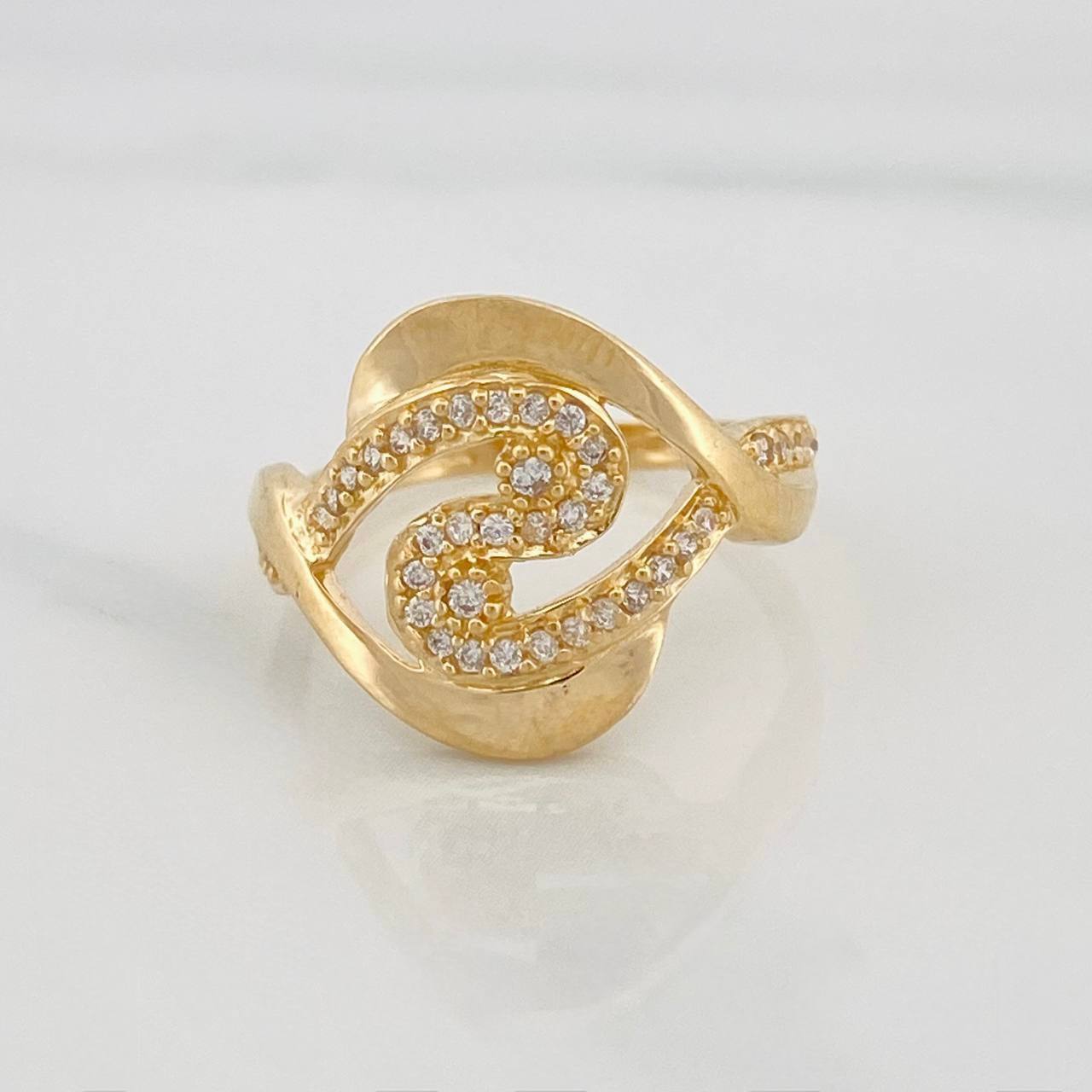 Anillo Olas Cruzadas 2.9g / T6 Oro Amarillo 18K