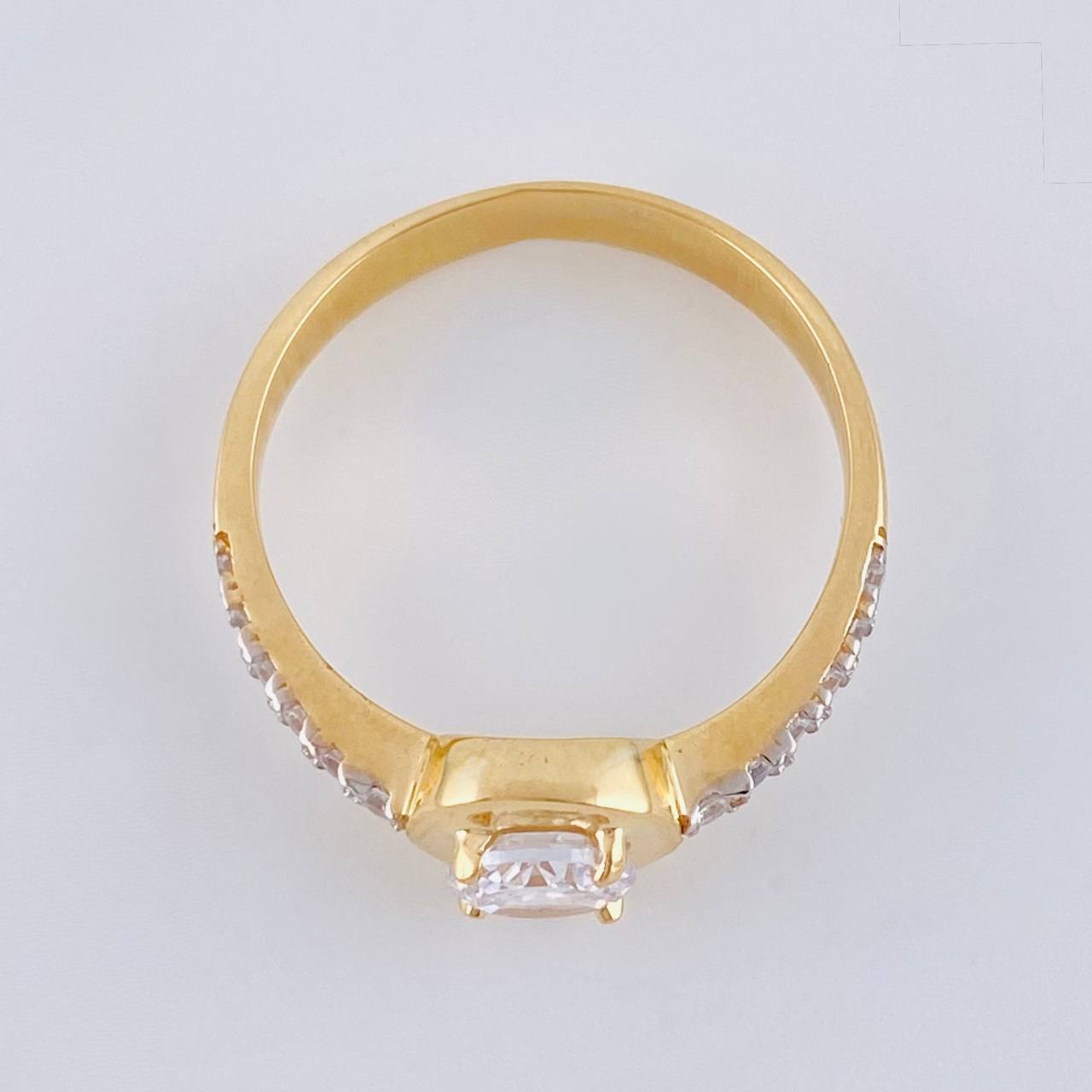 Anillo Halo Liso Oblicuo 3.5 g / T7 1/4 Oro Amarillo 18K