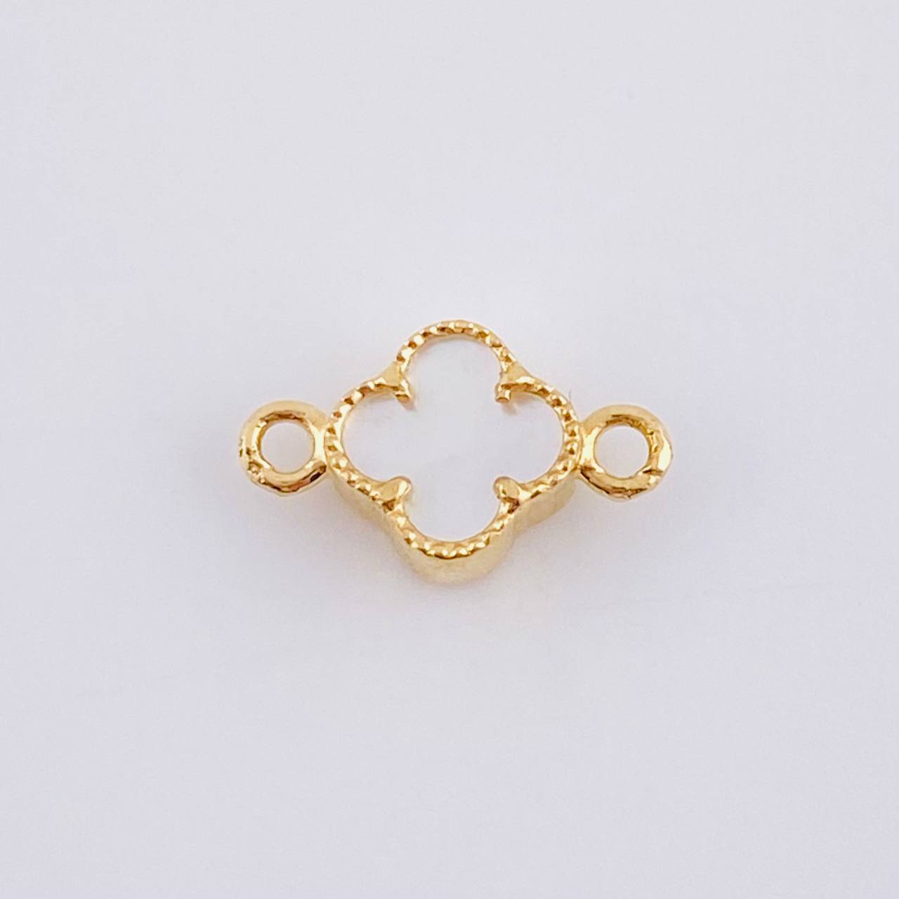 Herraje Trebol Nacar Blanco 0.5 g / 1.1 cm Oro Amarillo 18K