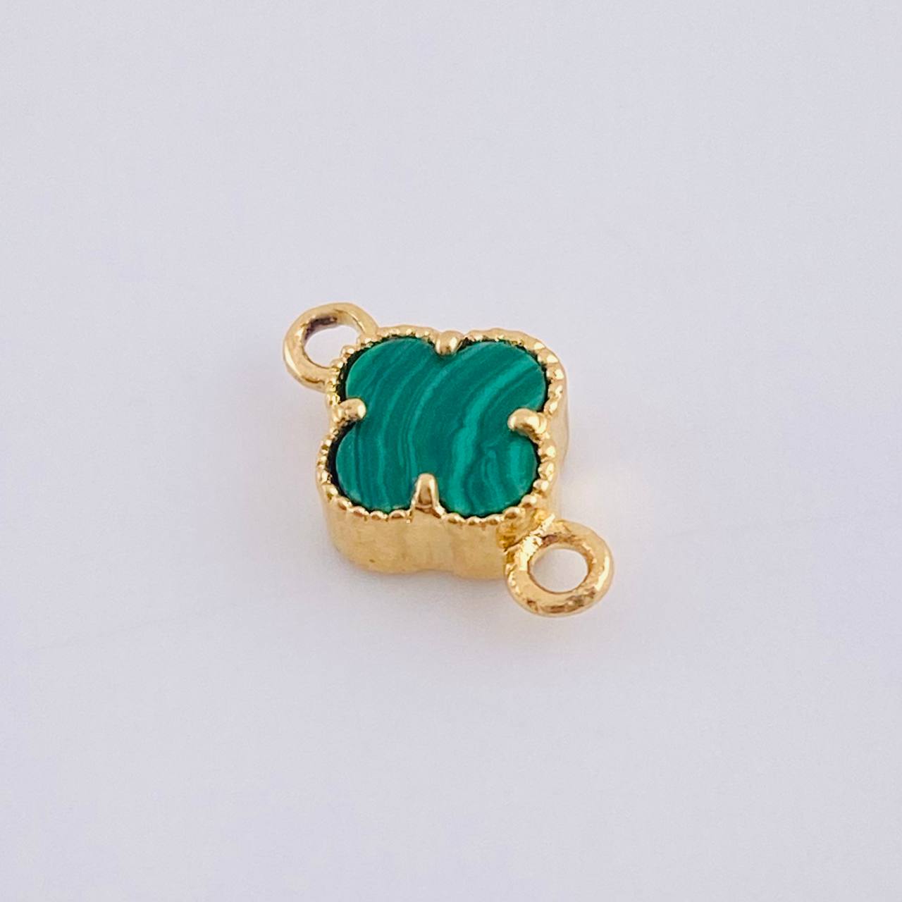 Herraje Trebol Malaquita Verde 0.55 g / 1.1 cm Oro Amarillo 18K