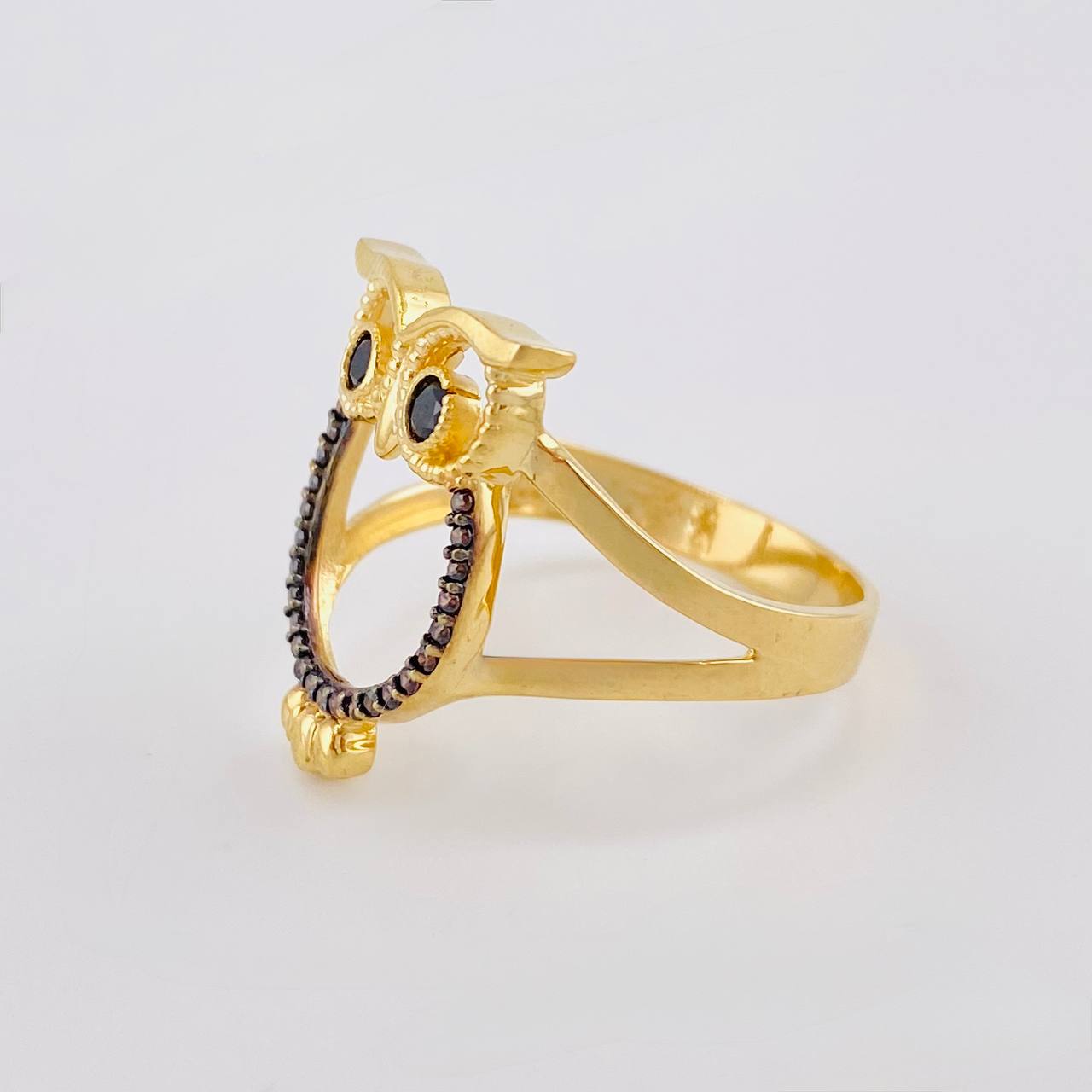 Anillo Búho Silueta  3.6 g / T7 3/4 Oro Amarillo 18K