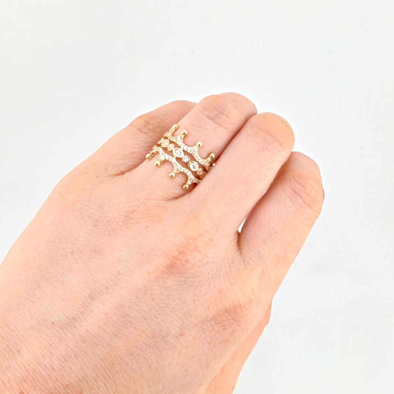 Anillo Corona Ojos Reflejantes 7.3 g / T6 1/2 Oro Amarillo 18K